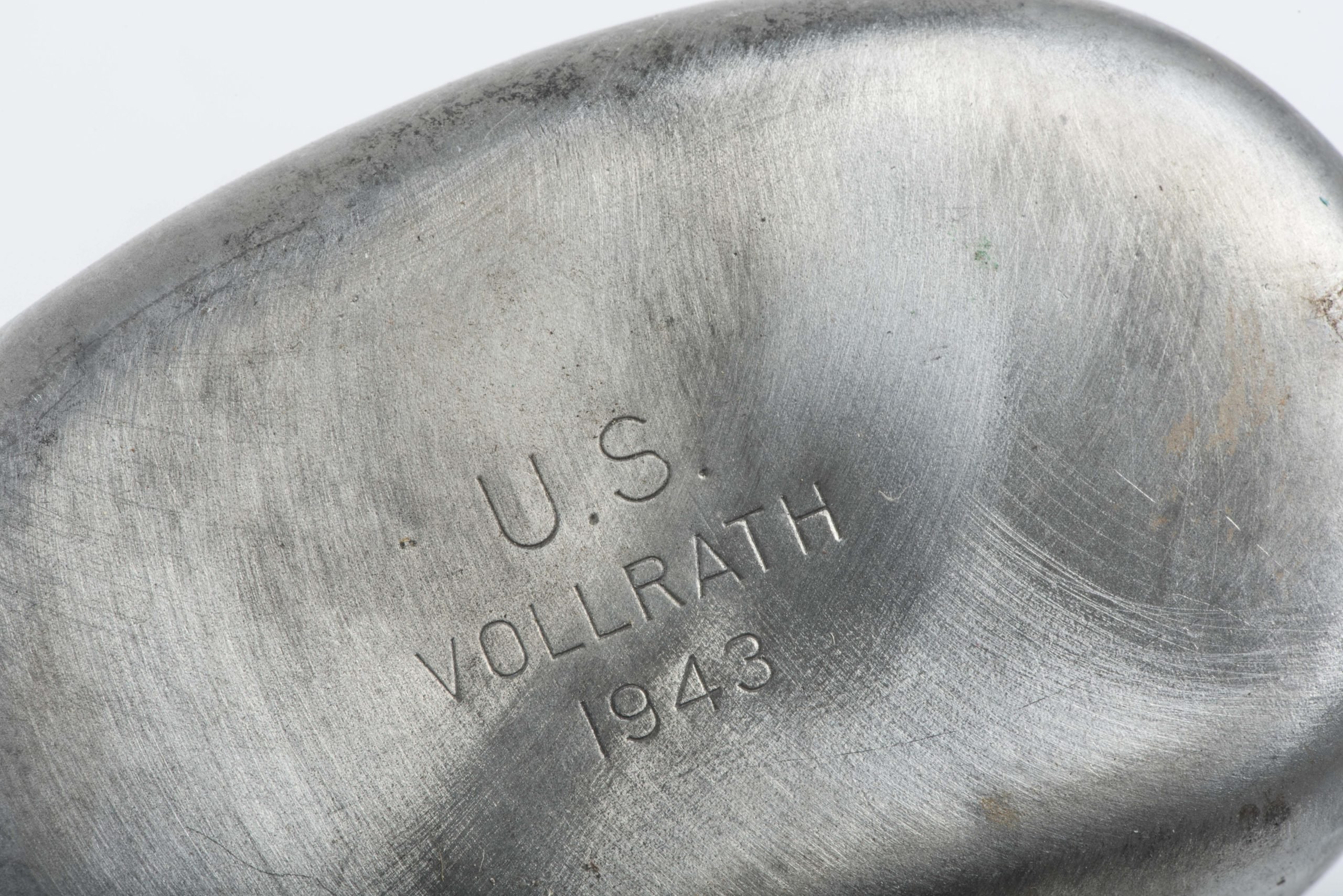 US canteen flask with flatcap marked Vollrath 1943 — image 3