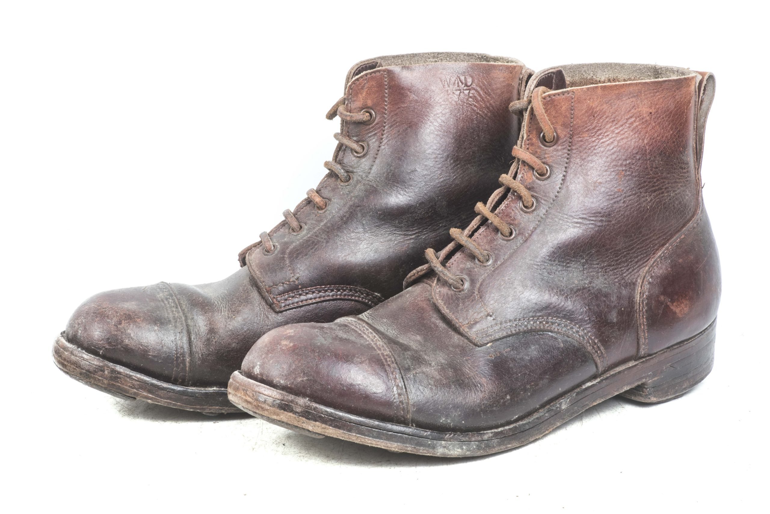 British officers ammo boots dated 1944 — image 3