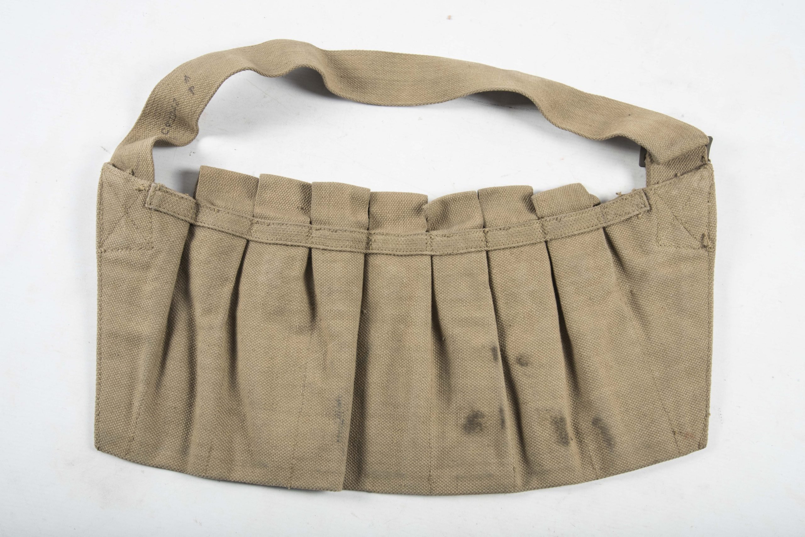 Woodwork find British paratrooper Stengun magazine bandoleer dated 1942 — image 5