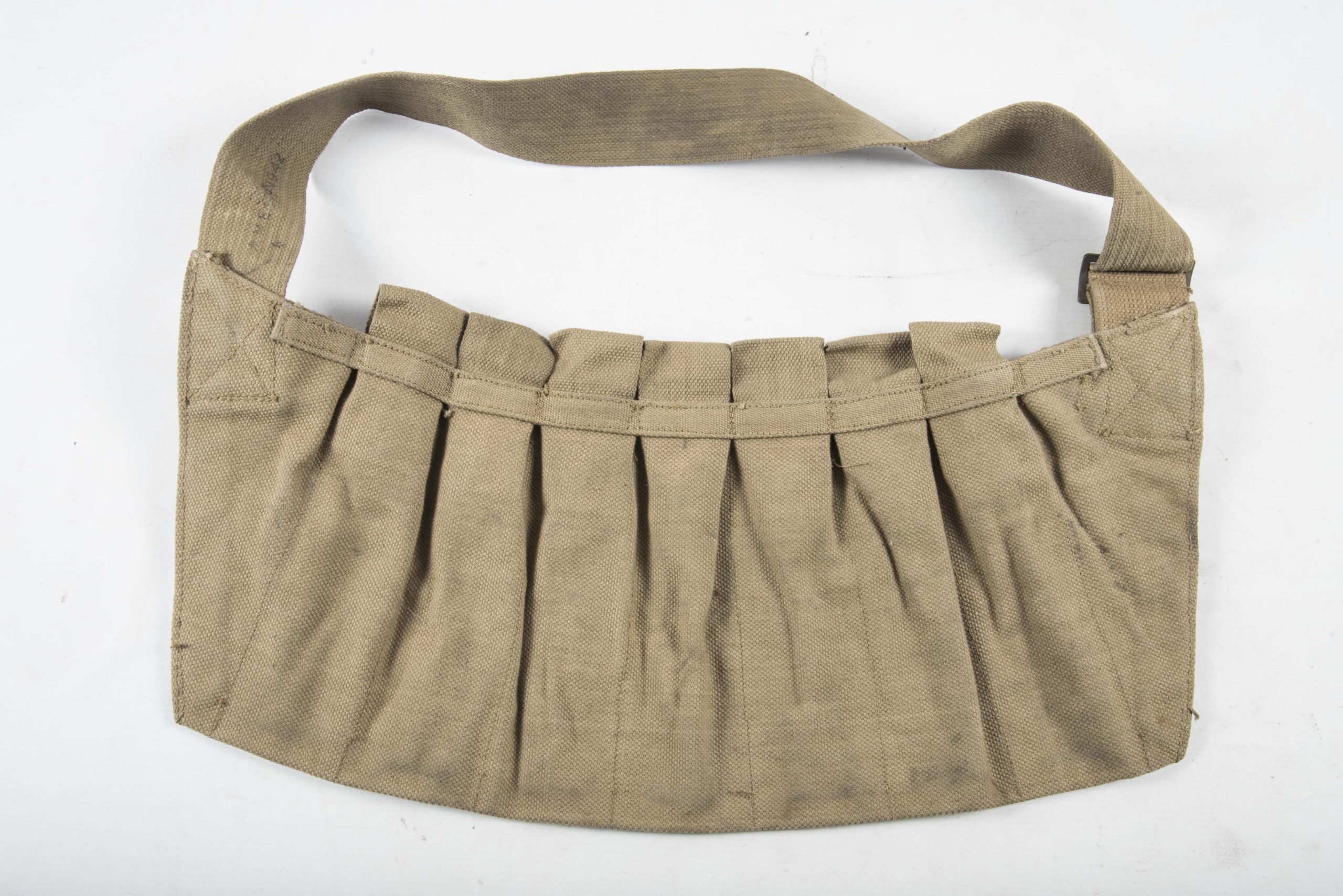 Woodwork find British paratrooper Stengun magazine bandoleer dated 1942 — image 6