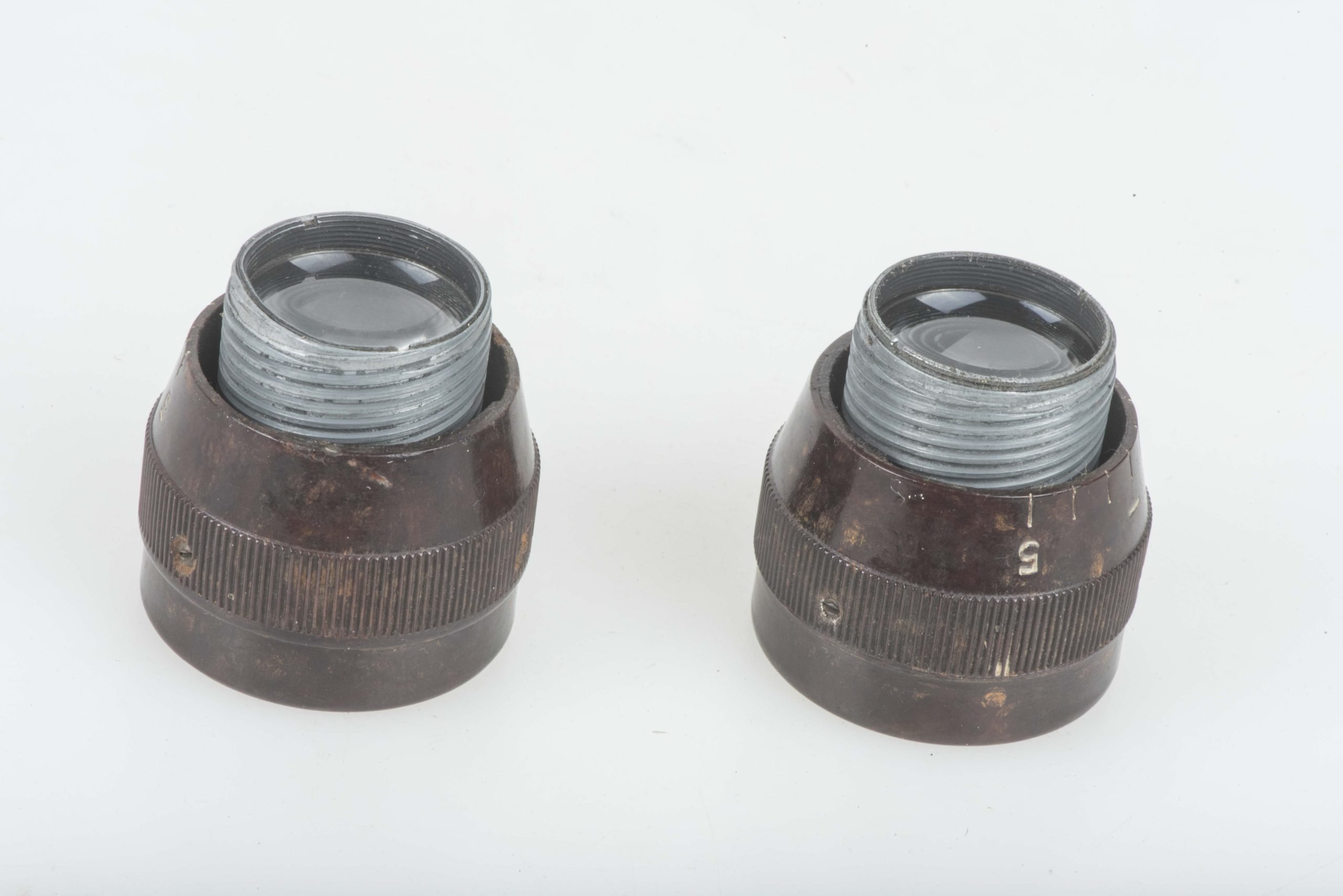 Rare bakelite 6×30 Dienstglas marked CXN 383283 — image 9