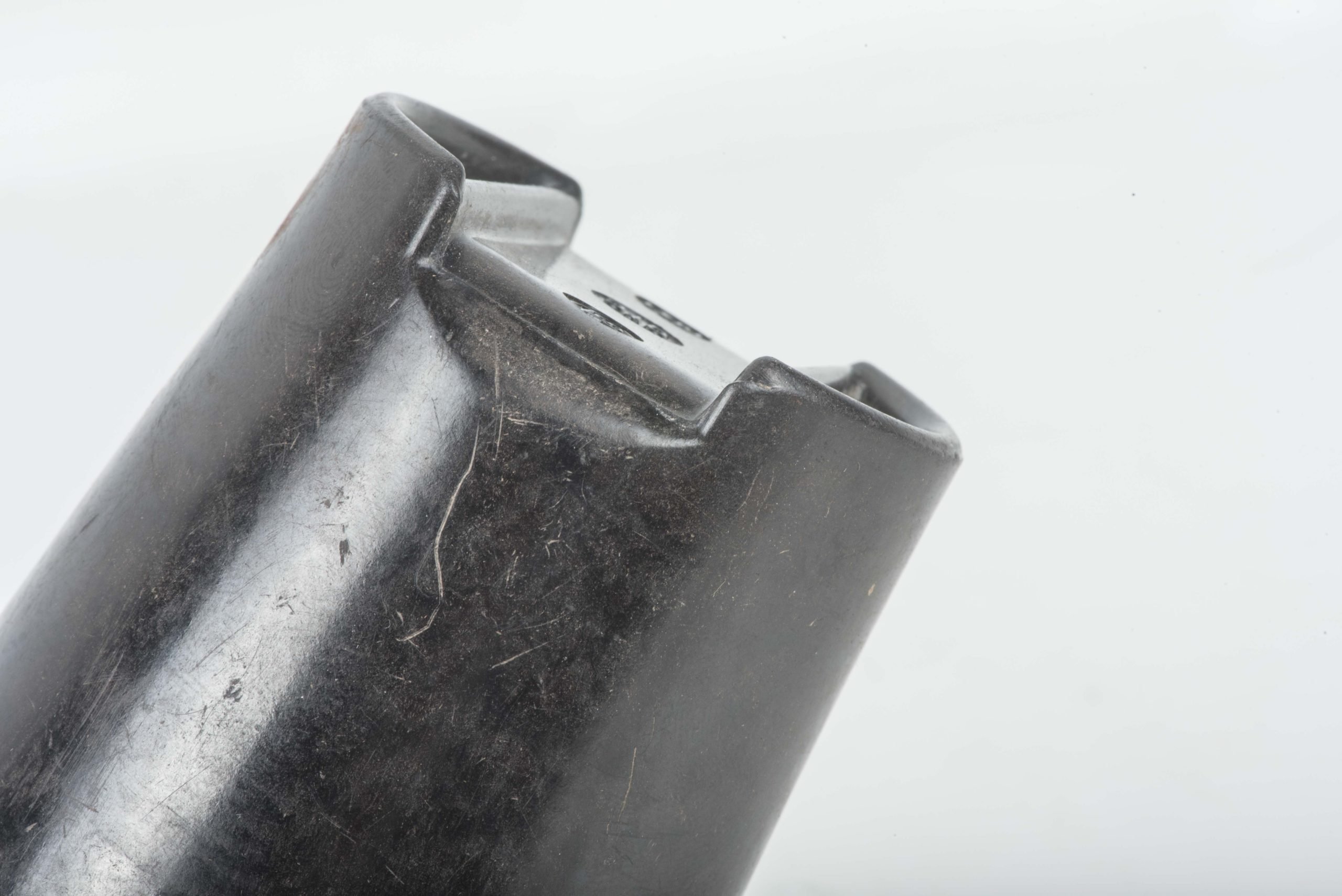 Brown bakelite canteen cup marked gfc 1941 /S — image 9