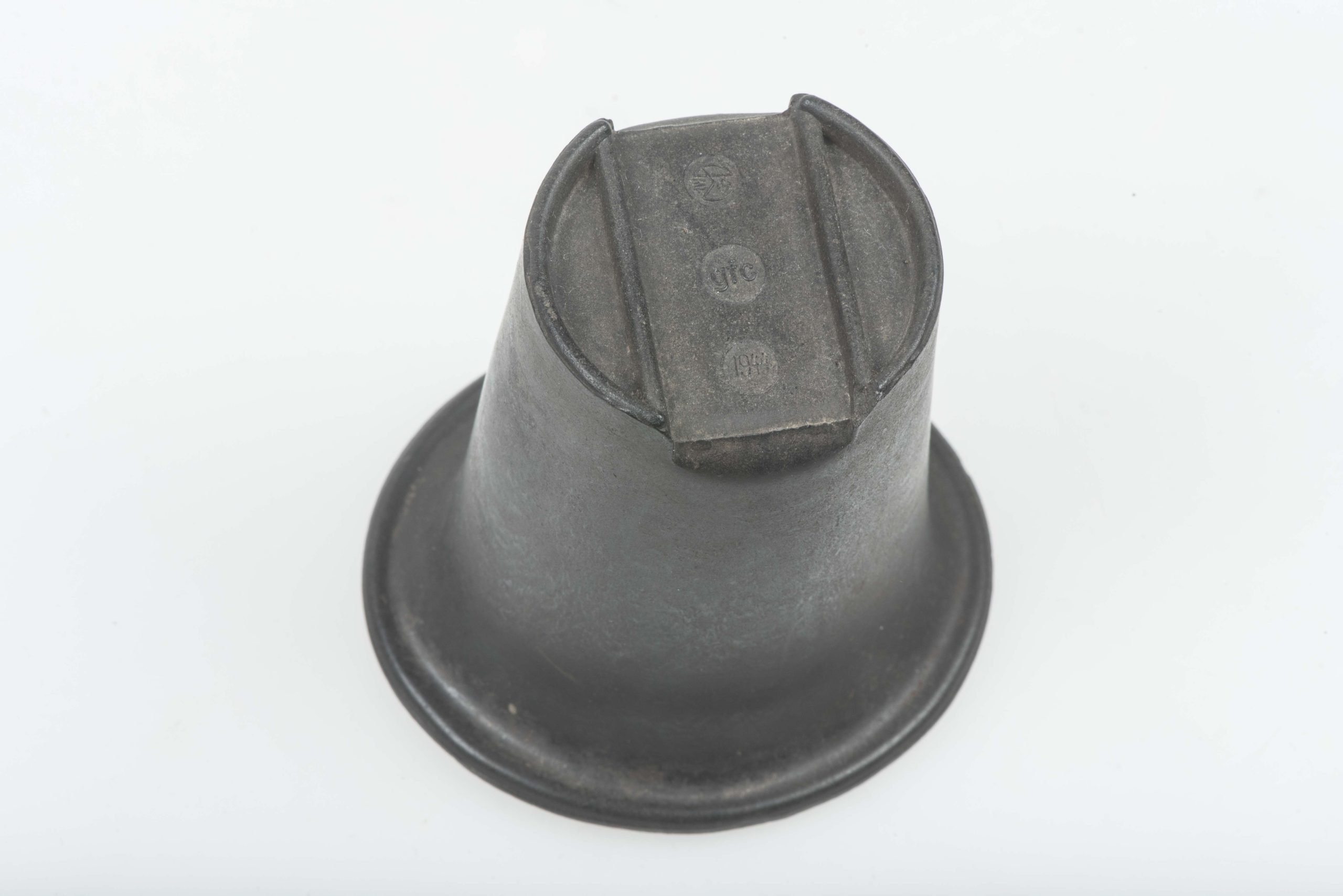 Coconut canteen marked HRE 42 — image 7