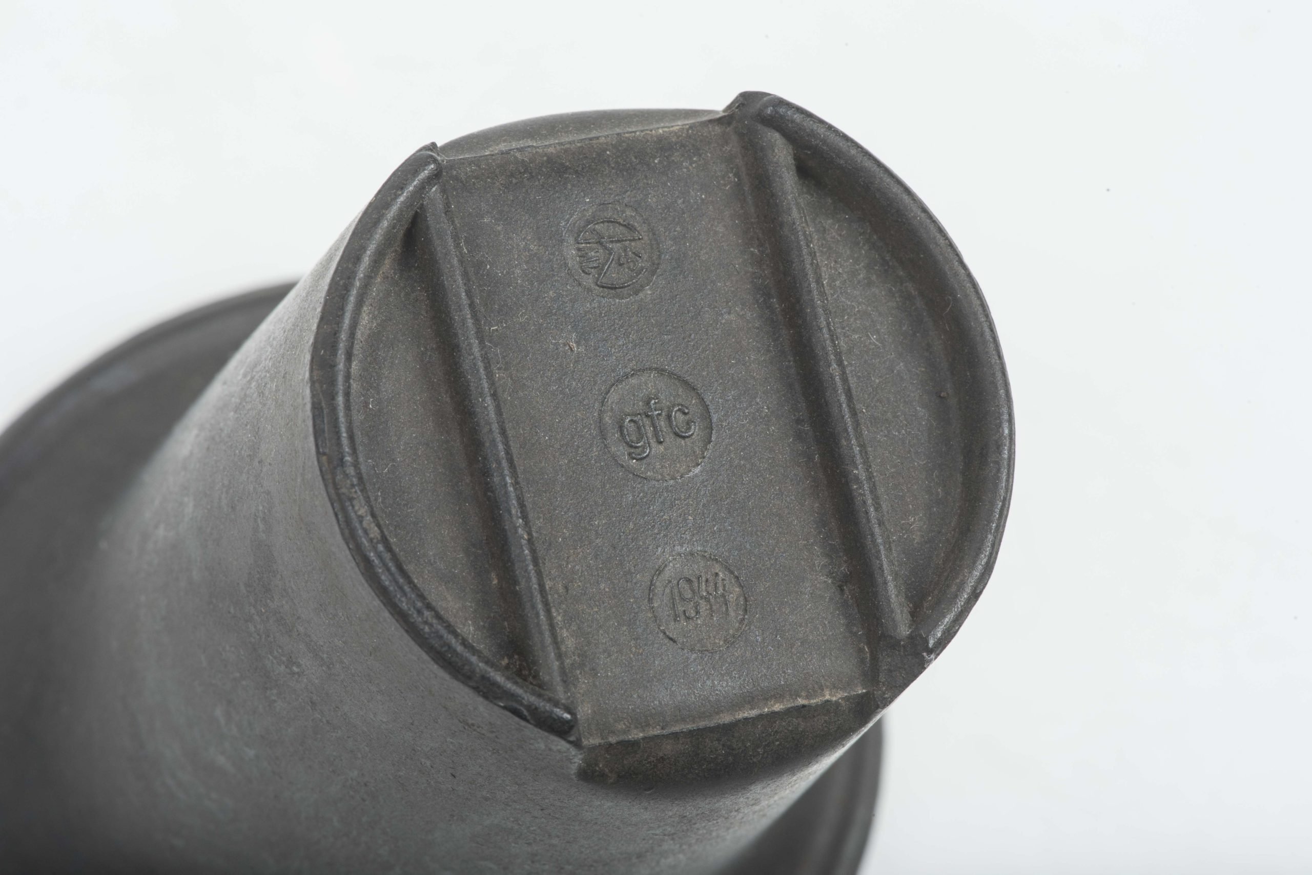 Coconut canteen marked HRE 42 — image 8