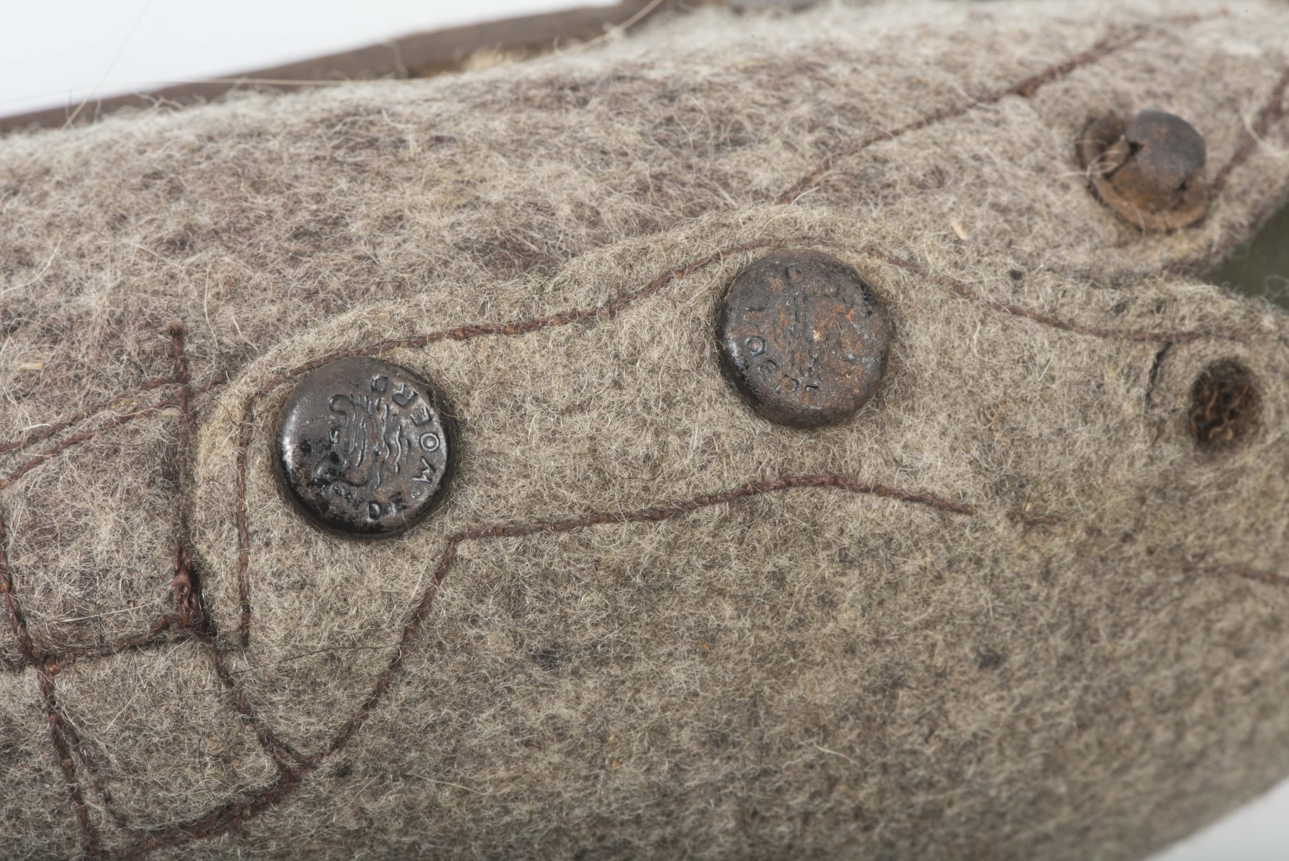 M42 canteen with riveted cover with rare 'de Woerd' press studs — image 11