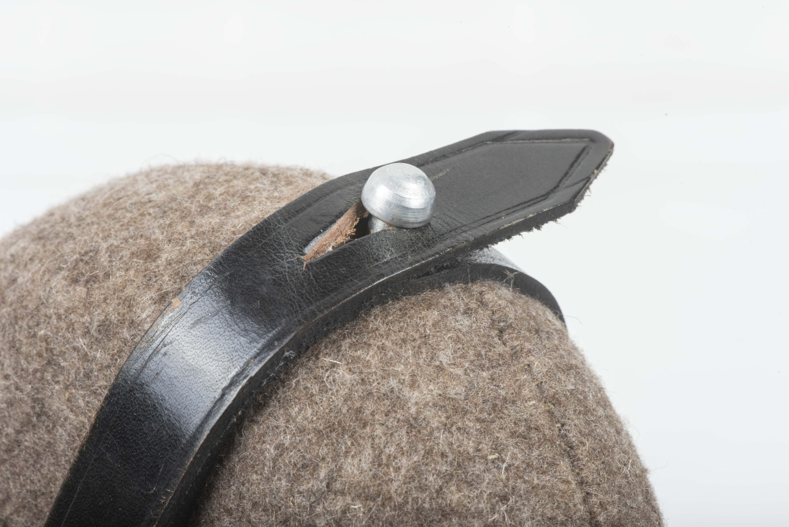 Rare unissued M31 canteen marked M&C 39 in stone mint condition — image 3