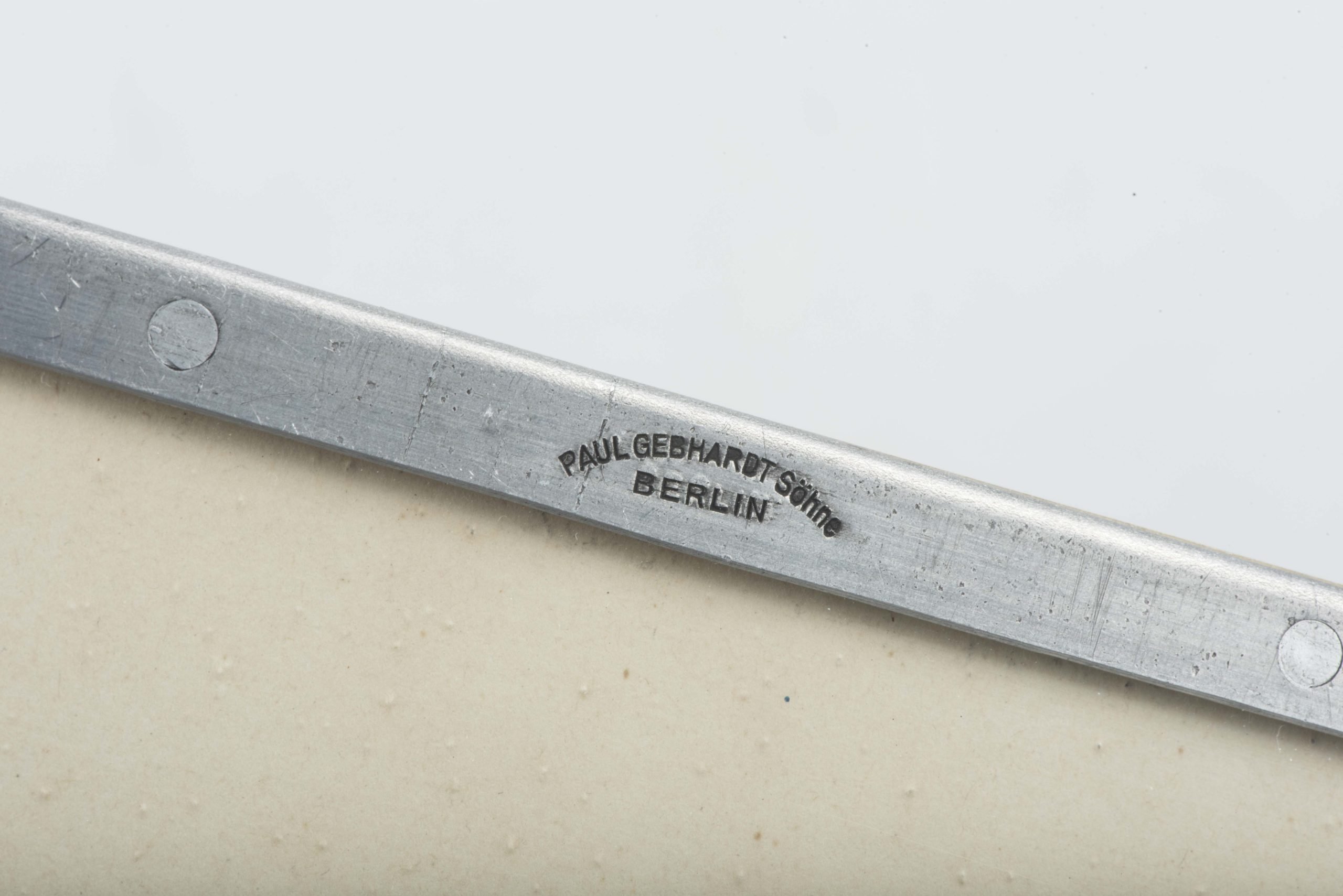 Rare Luftwaffe Schutzhülle für Zielkarten FL 23855 SHZ 2 marked Paul Gebhardt Söhne, Berlin 1940 — image 3