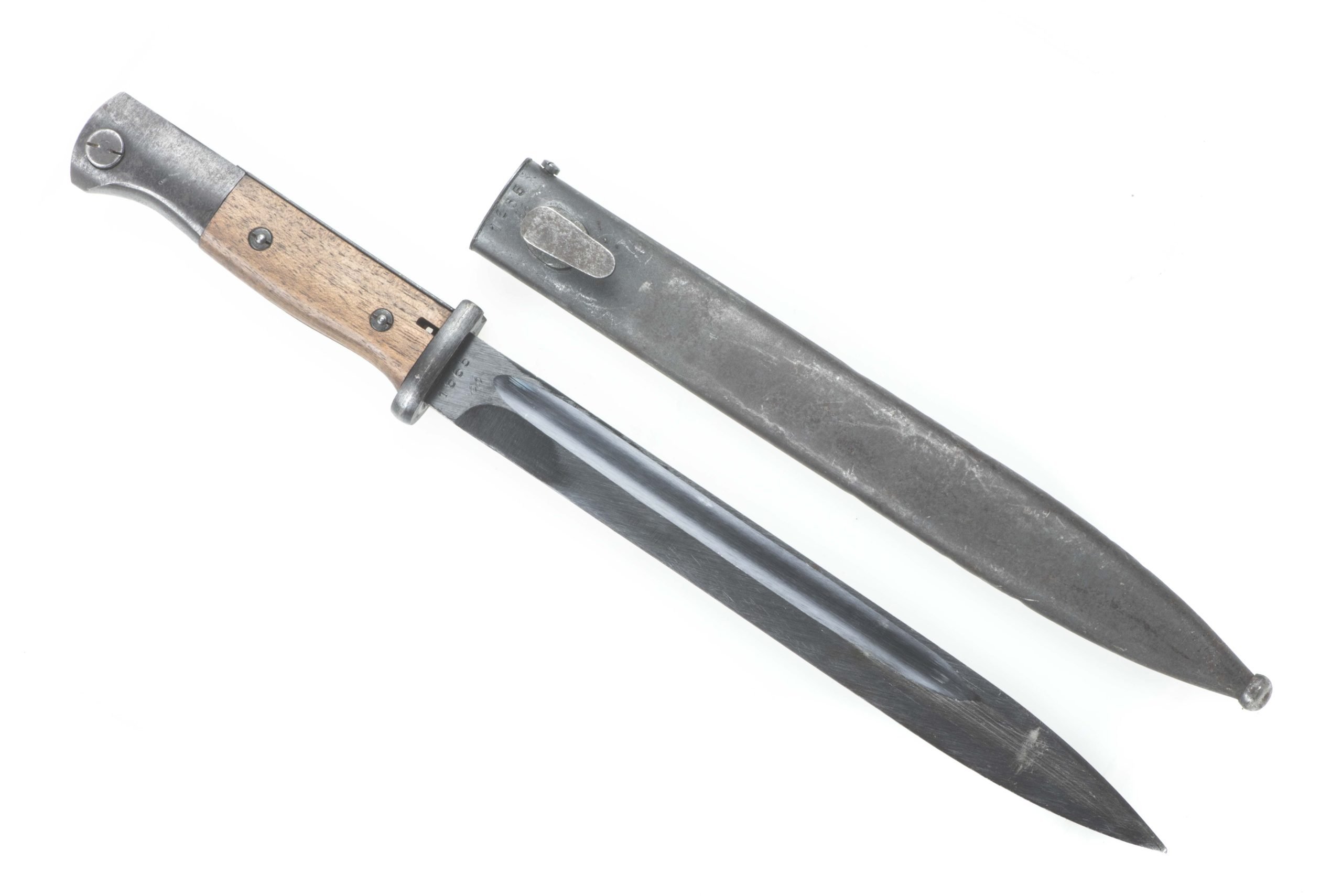 Unissued matching K98 bayonet marked 43 asw #1665