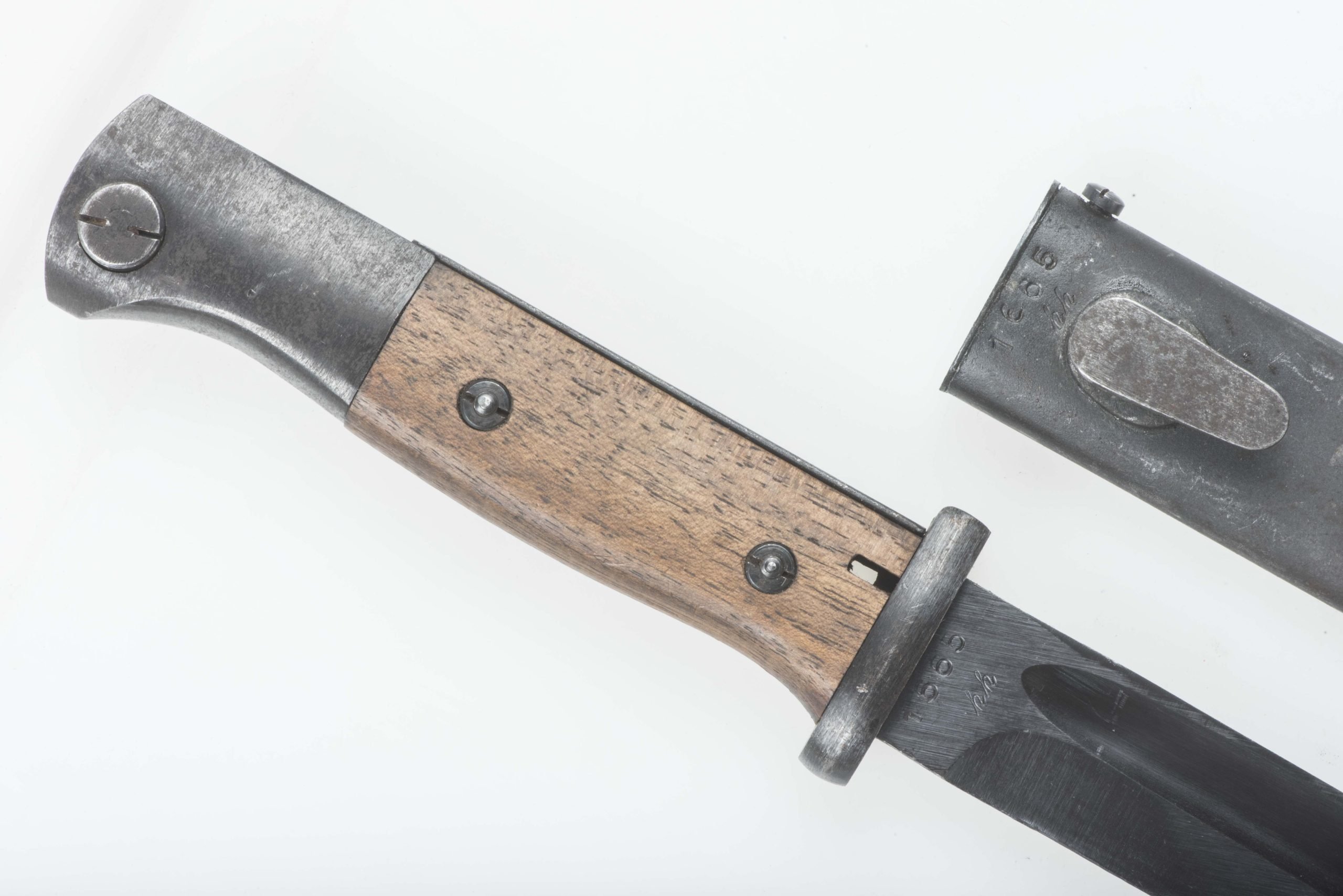 Unissued matching K98 bayonet marked 43 asw #1665 — image 2