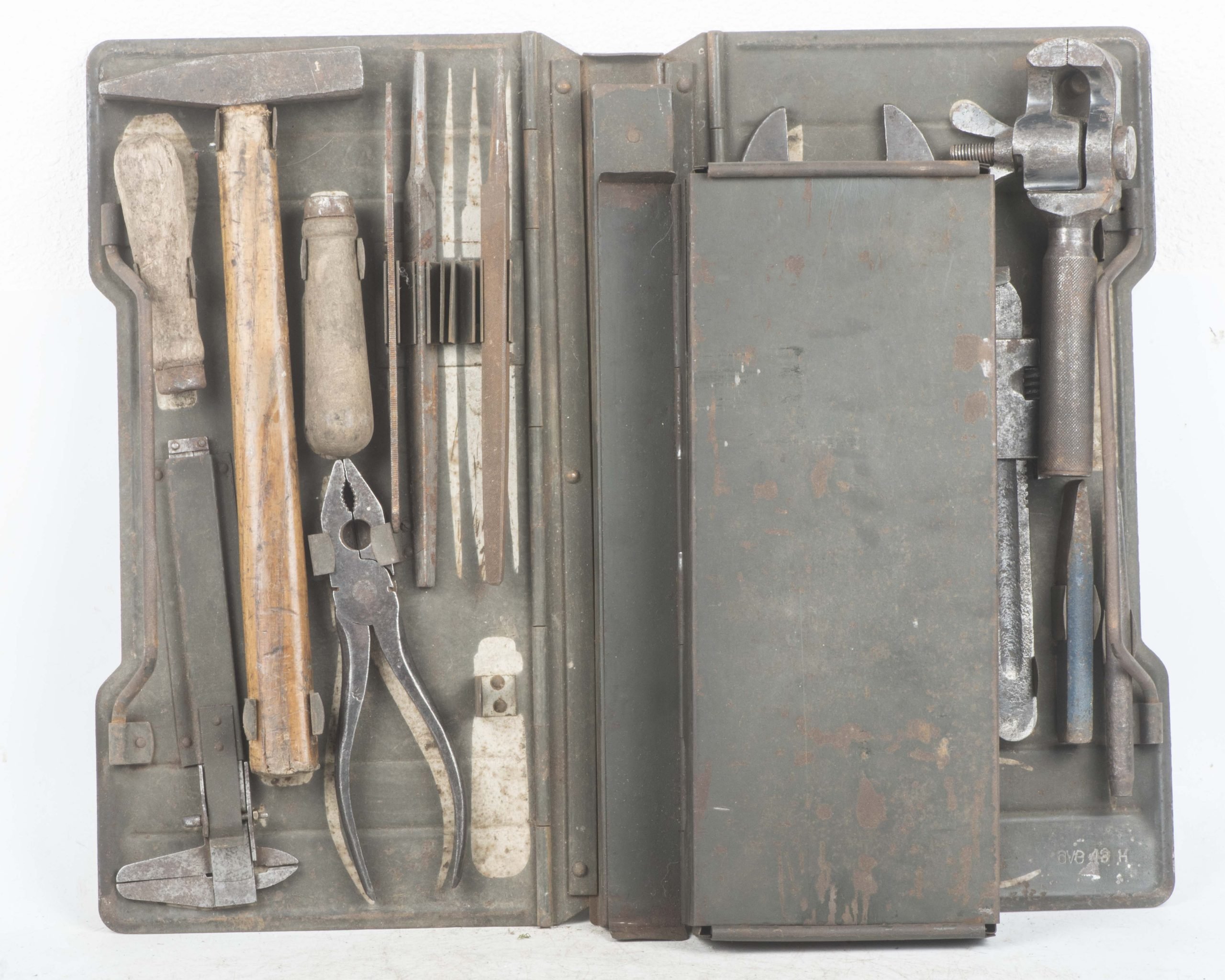 Rare late war MG34 u. MG42 Werkzeugkasten Waffenmeister tool case — image 2