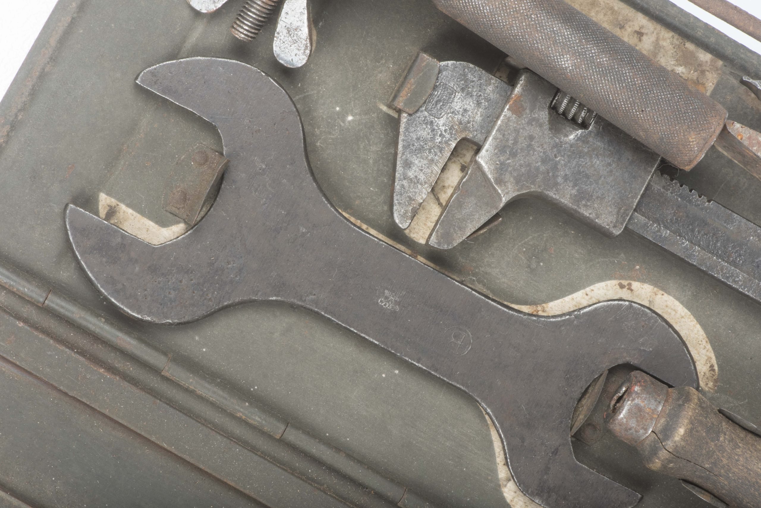 Rare late war MG34 u. MG42 Werkzeugkasten Waffenmeister tool case — image 7