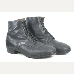 Late war black issue M37 lowboots or Schnürschuhe