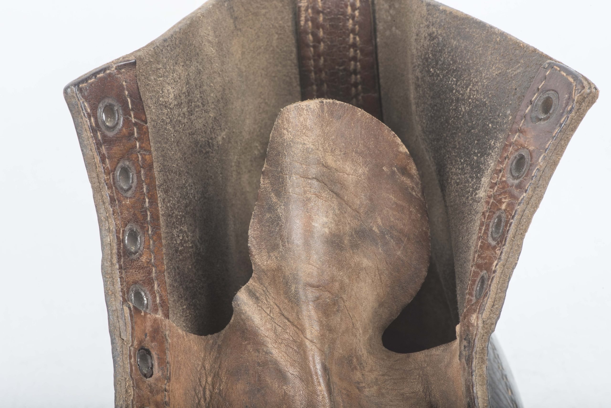 Late war brown issue M37 lowboots or Schnürschuhe — image 18