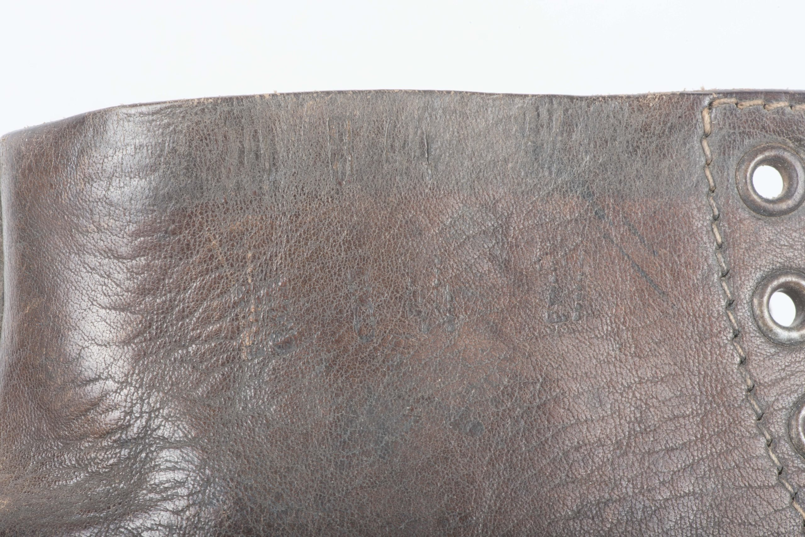 Late war brown issue M37 lowboots or Schnürschuhe — image 20