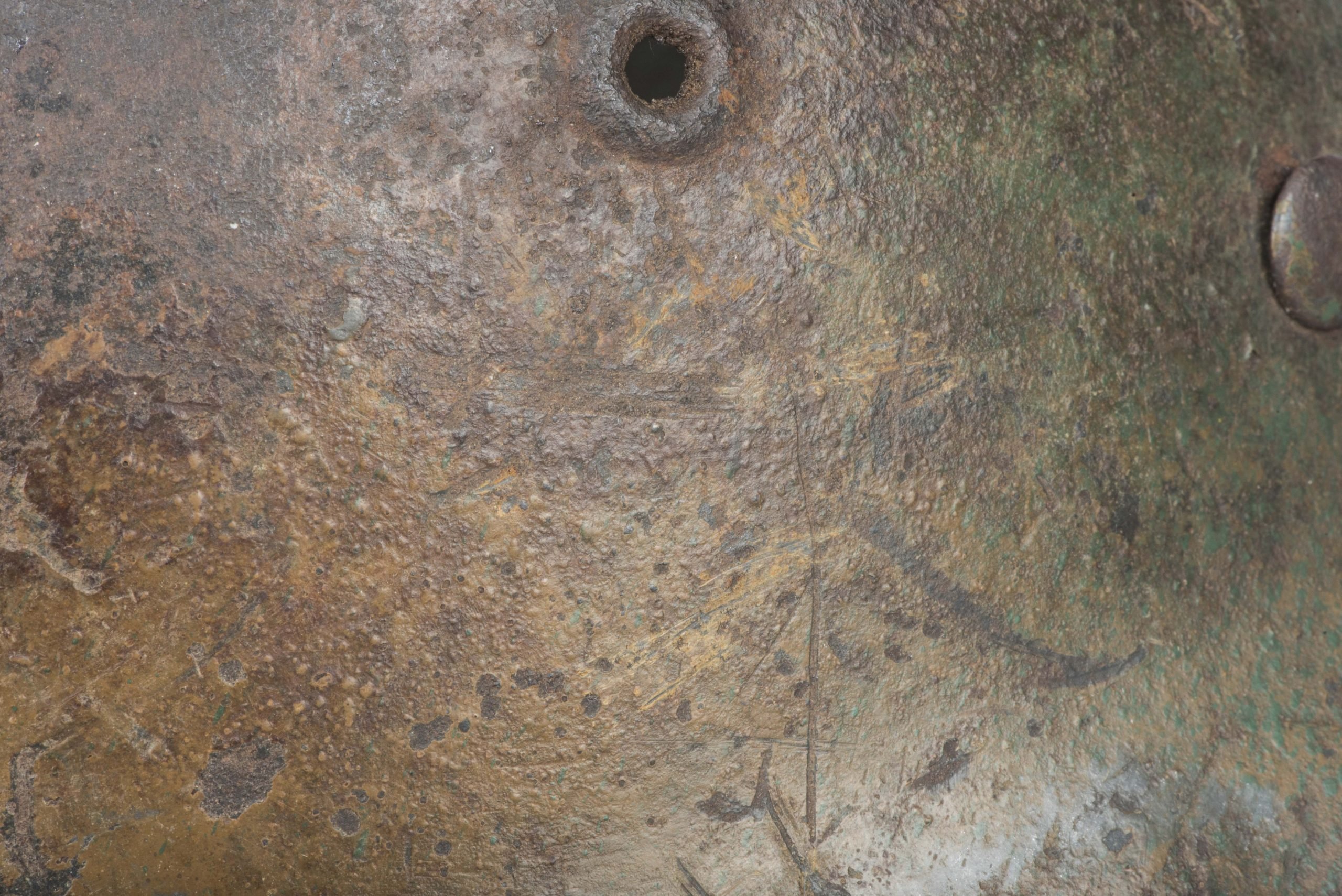 ET66 M40 KIA single decal Luftwaffe helmet in three-tone camouflage — image 11