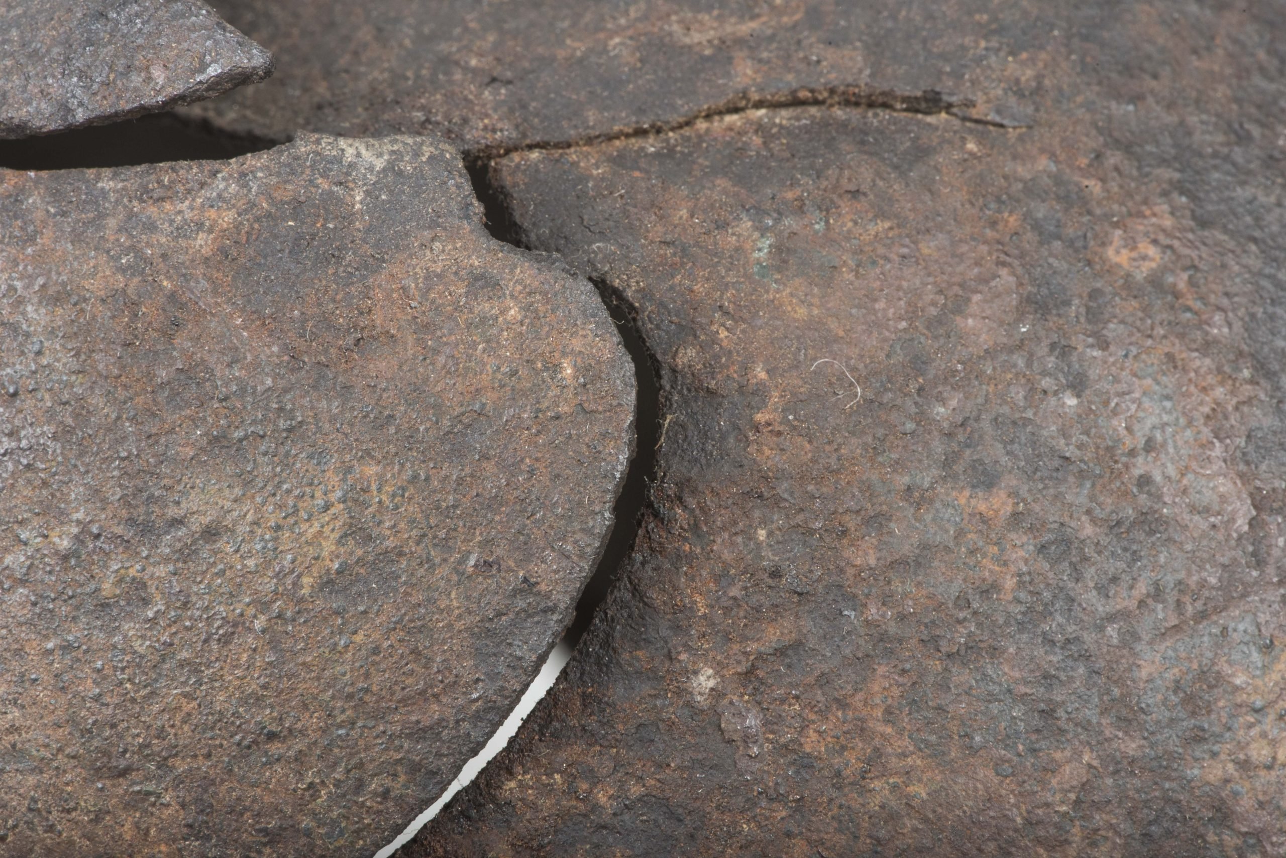 ET66 M40 KIA single decal Luftwaffe helmet in three-tone camouflage — image 17