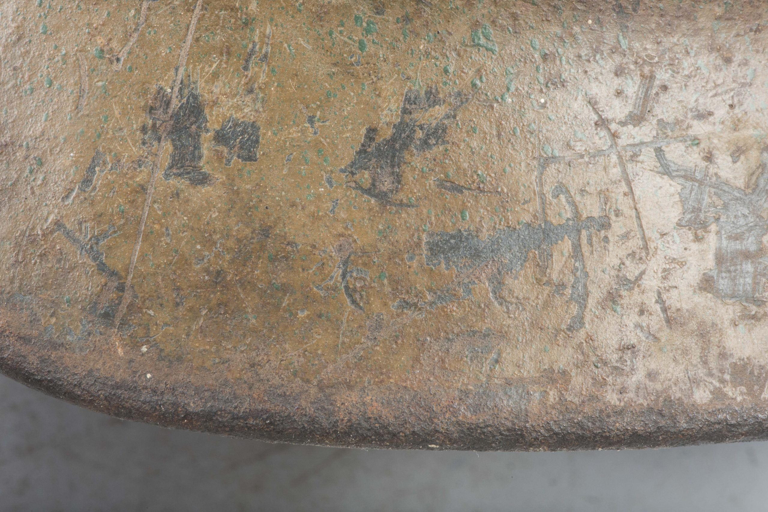 ET66 M40 KIA single decal Luftwaffe helmet in three-tone camouflage — image 18