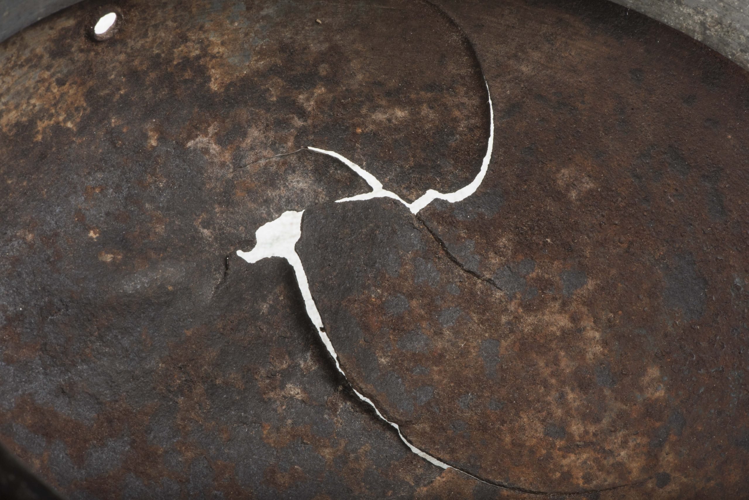 ET66 M40 KIA single decal Luftwaffe helmet in three-tone camouflage — image 21