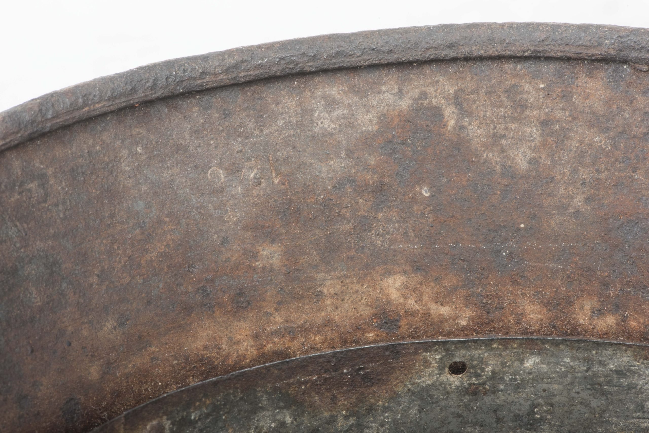 ET66 M40 KIA single decal Luftwaffe helmet in three-tone camouflage — image 22