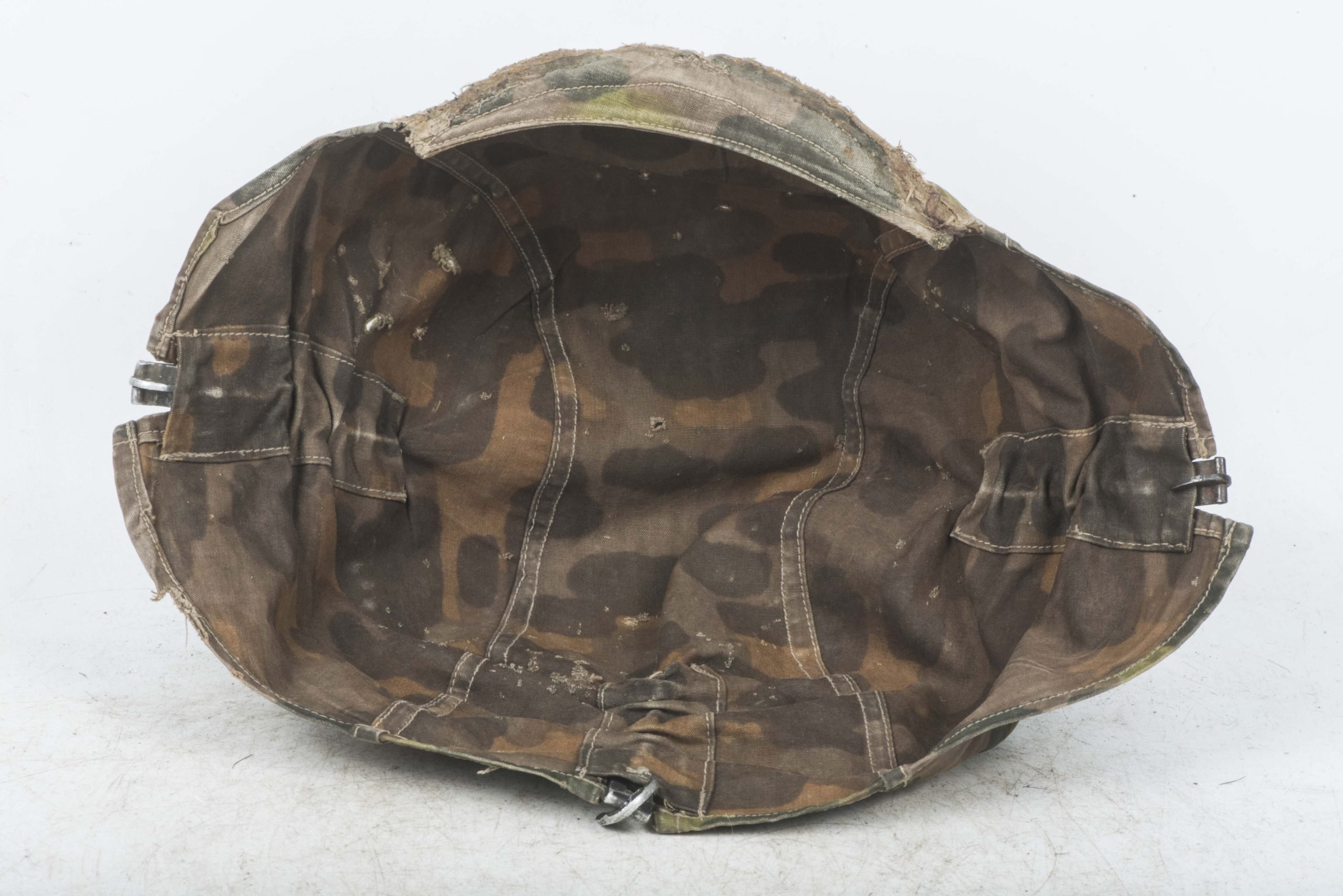 Scarce pre war first pattern Waffen-SS helmet cover in Lateral camouflage — image 15