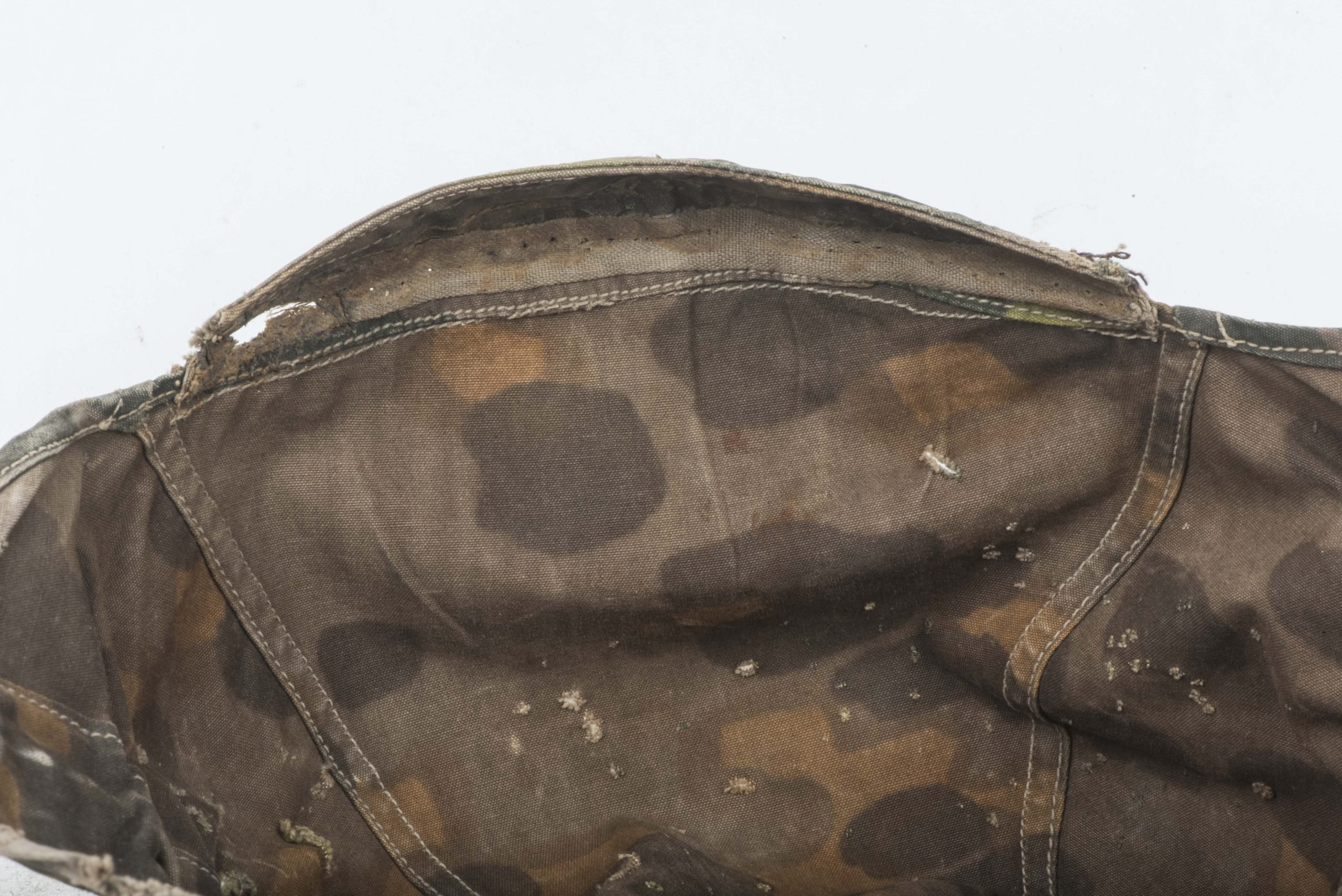 Scarce pre war first pattern Waffen-SS helmet cover in Lateral camouflage — image 16