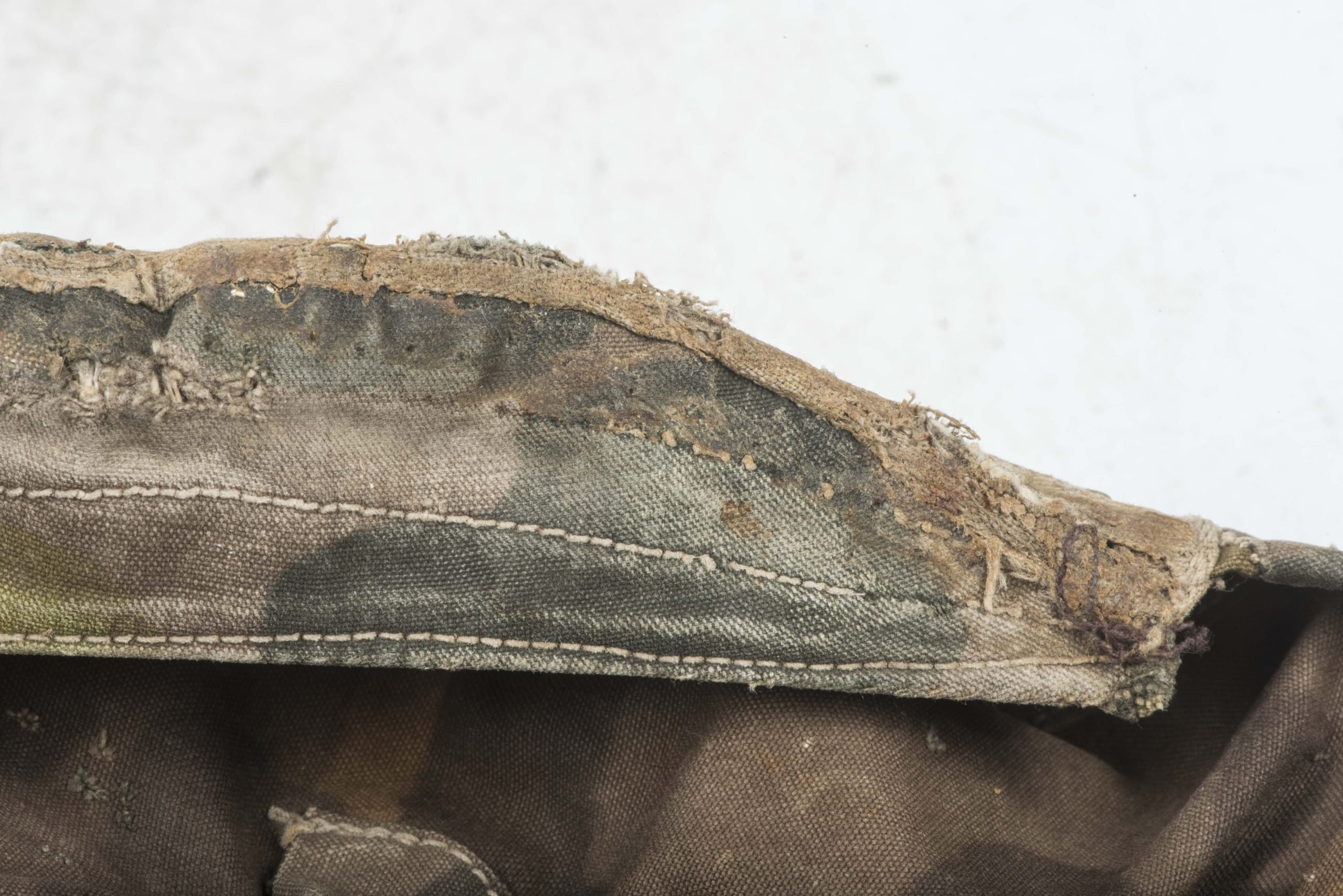 Scarce pre war first pattern Waffen-SS helmet cover in Lateral camouflage — image 25