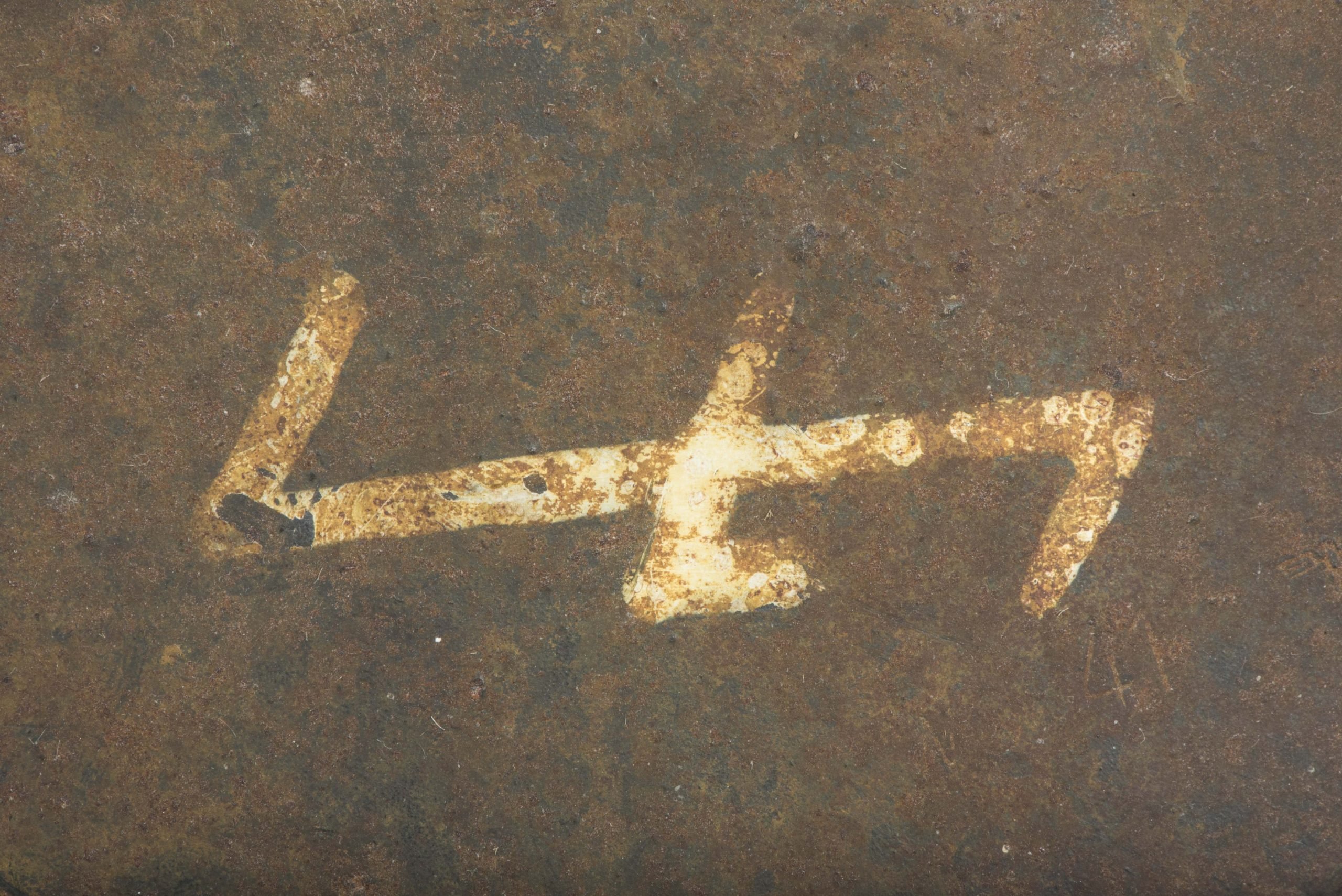 MG34 u. MG42 ammunition drum marked WA 41 in three-tone camouflage — image 11