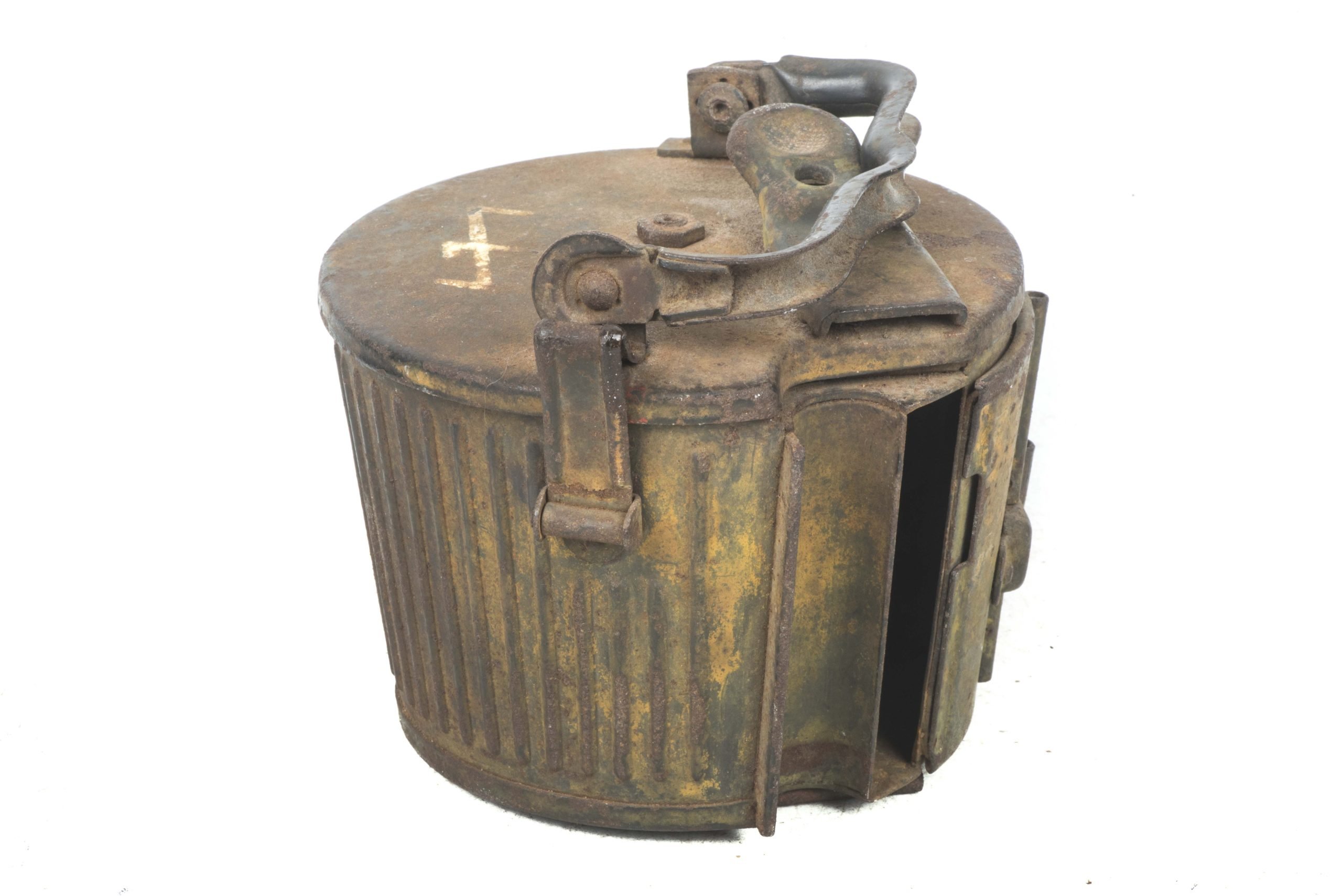 MG34 u. MG42 ammunition drum marked WA 41 in three-tone camouflage — image 5