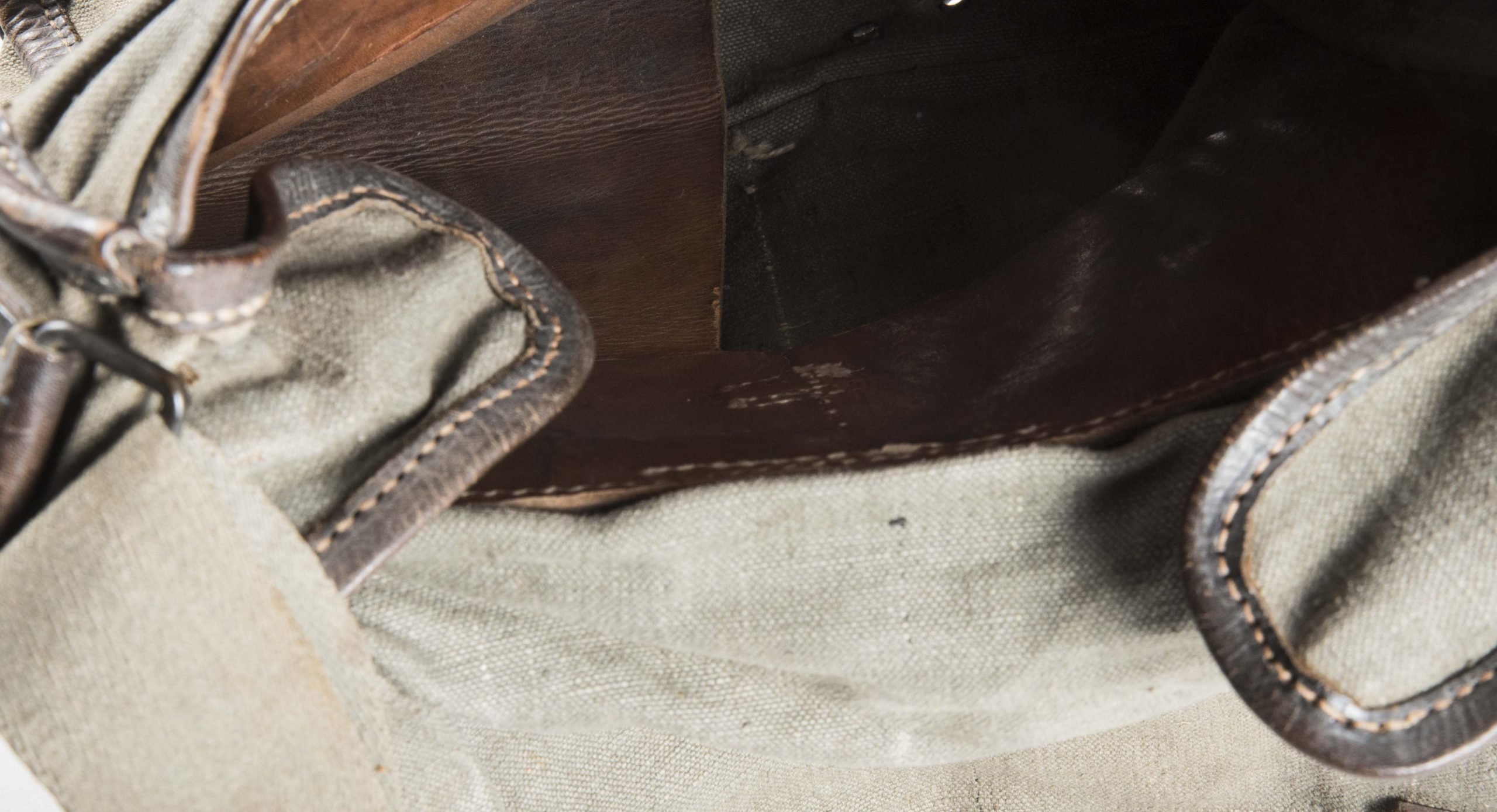 Reichswehr gasmask bag dated 1923 — image 10