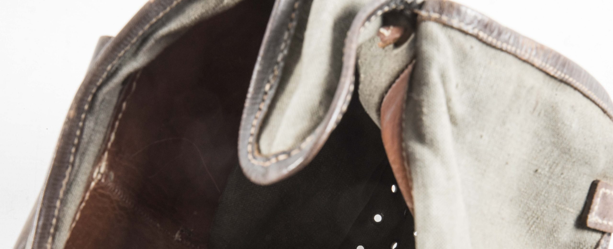 Reichswehr gasmask bag dated 1923 — image 11