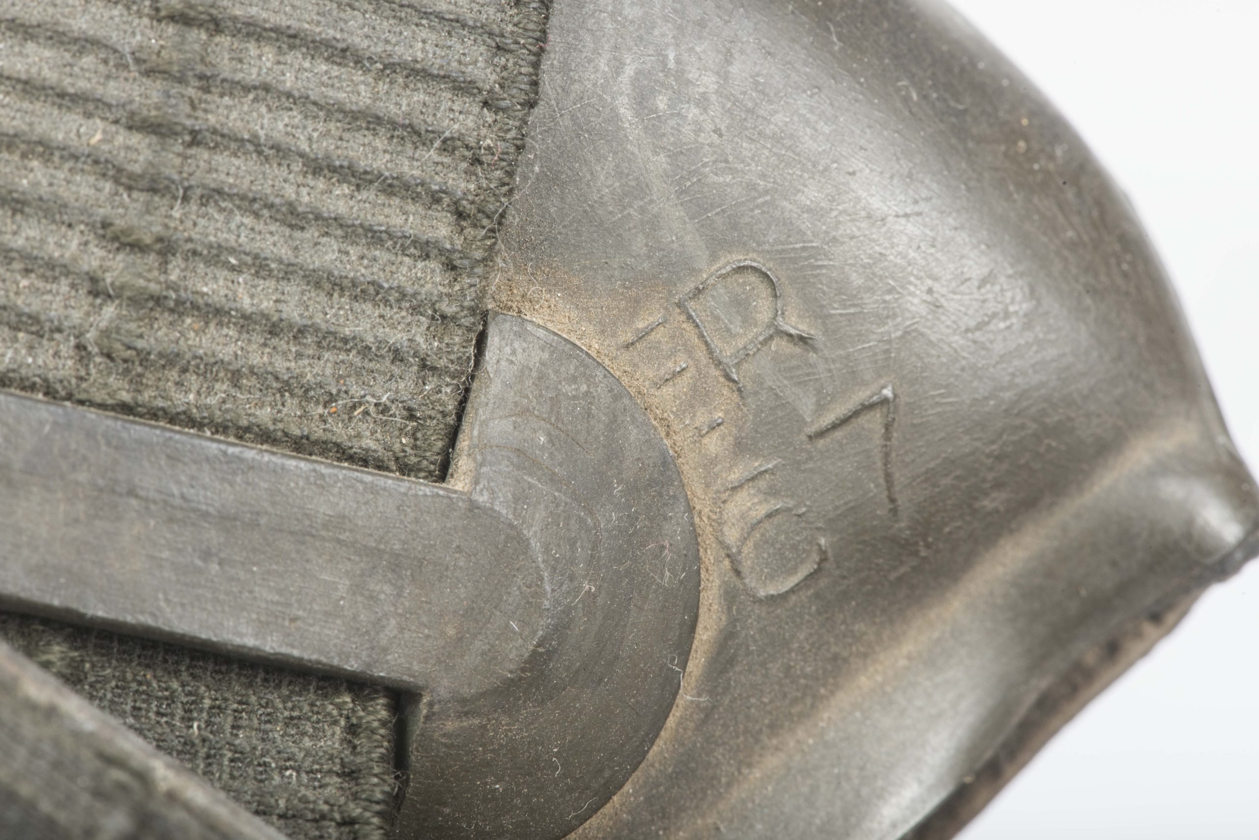 Luftwaffe Auer 10-67 oxygen mask — image 5