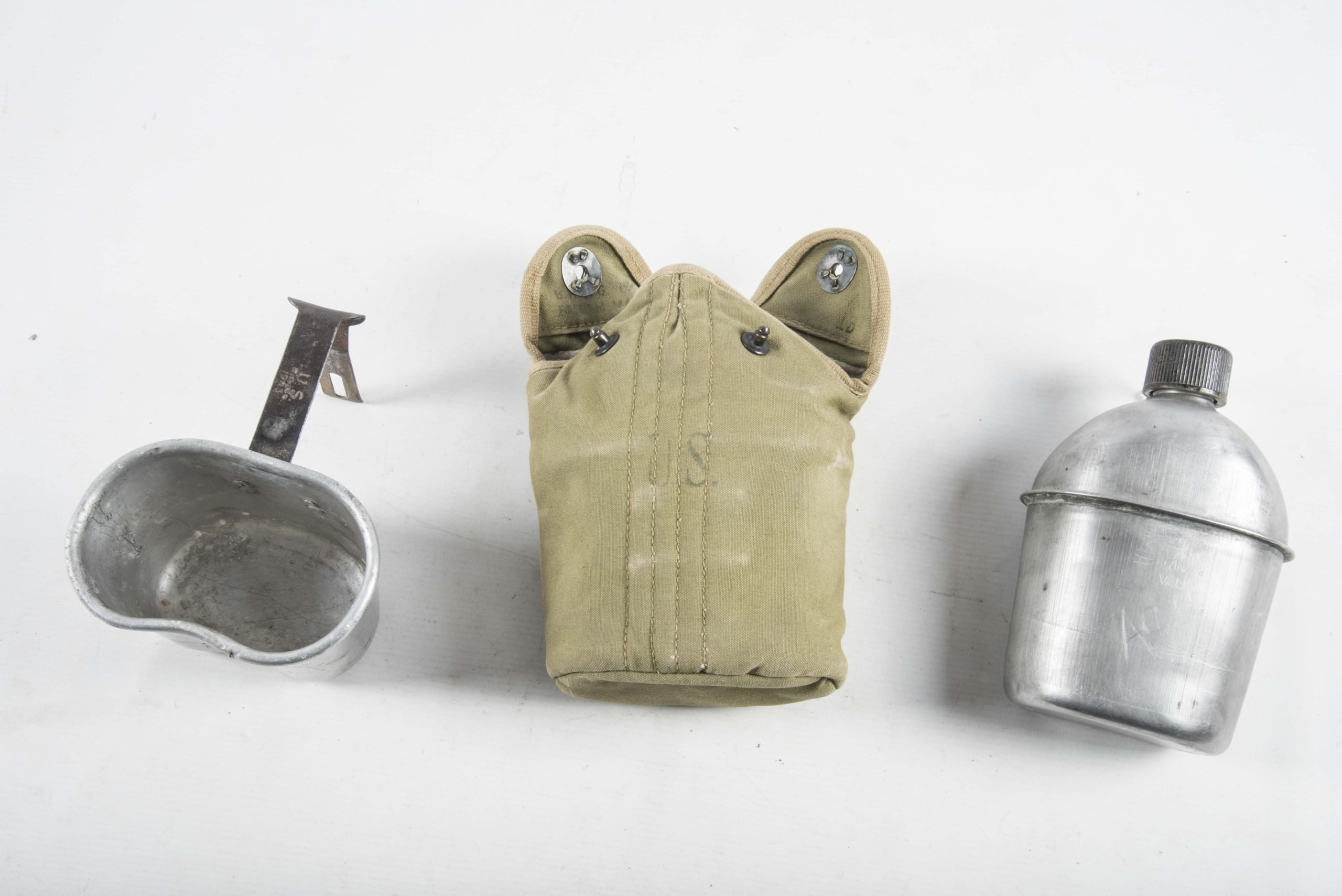 US Mounted canteen marked British Made — image 3