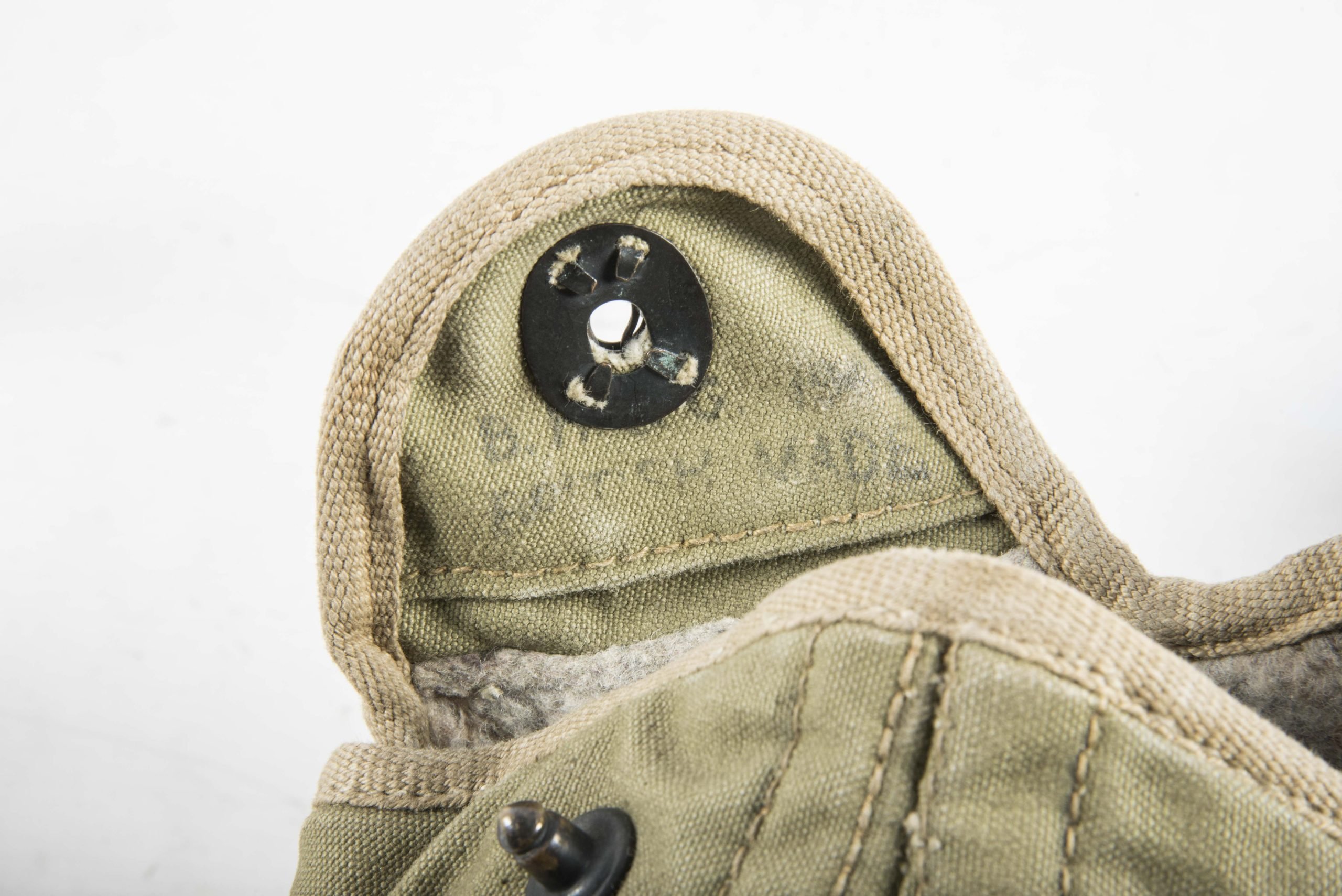 US Mounted canteen marked British Made — image 4