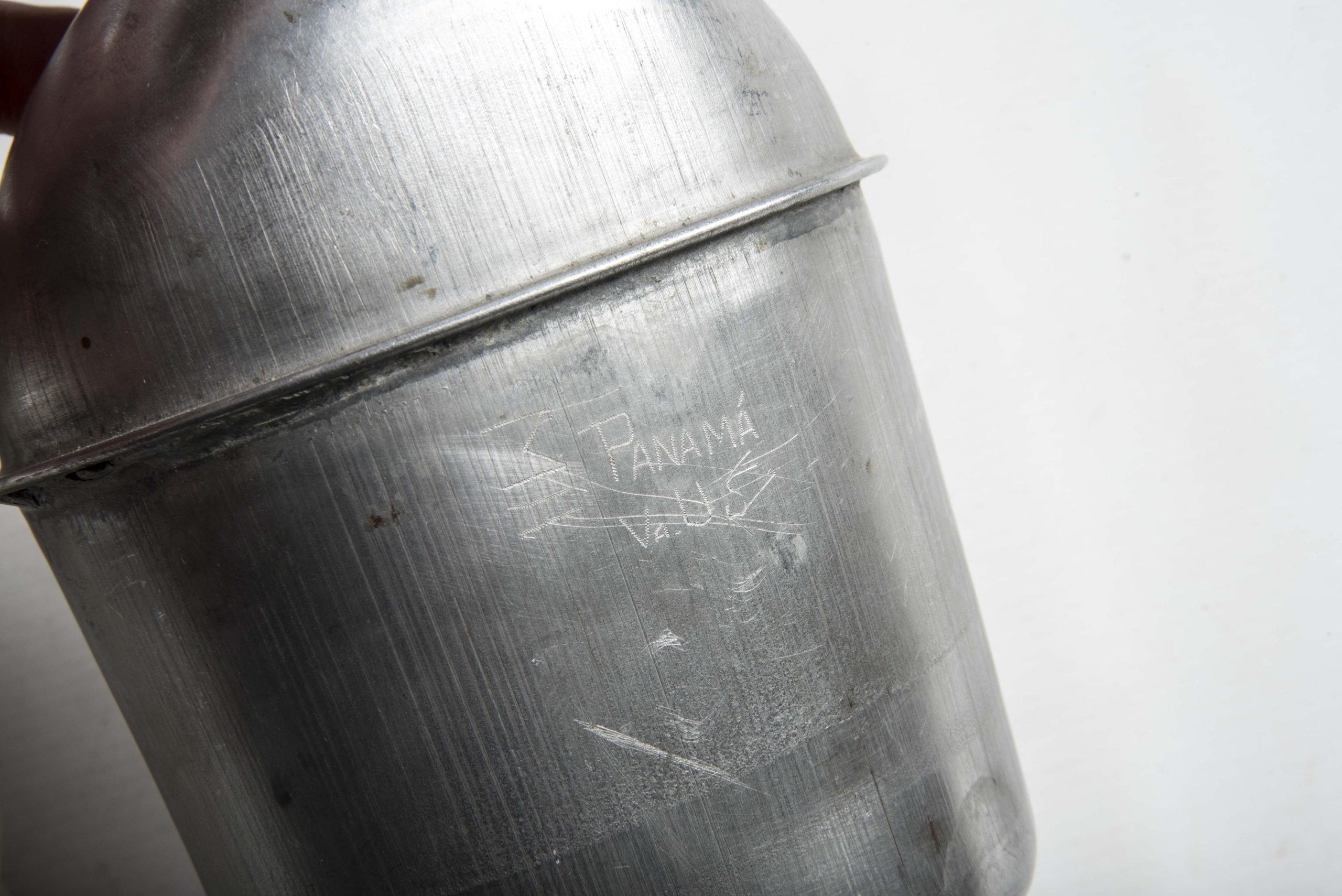 US Mounted canteen marked British Made — image 9