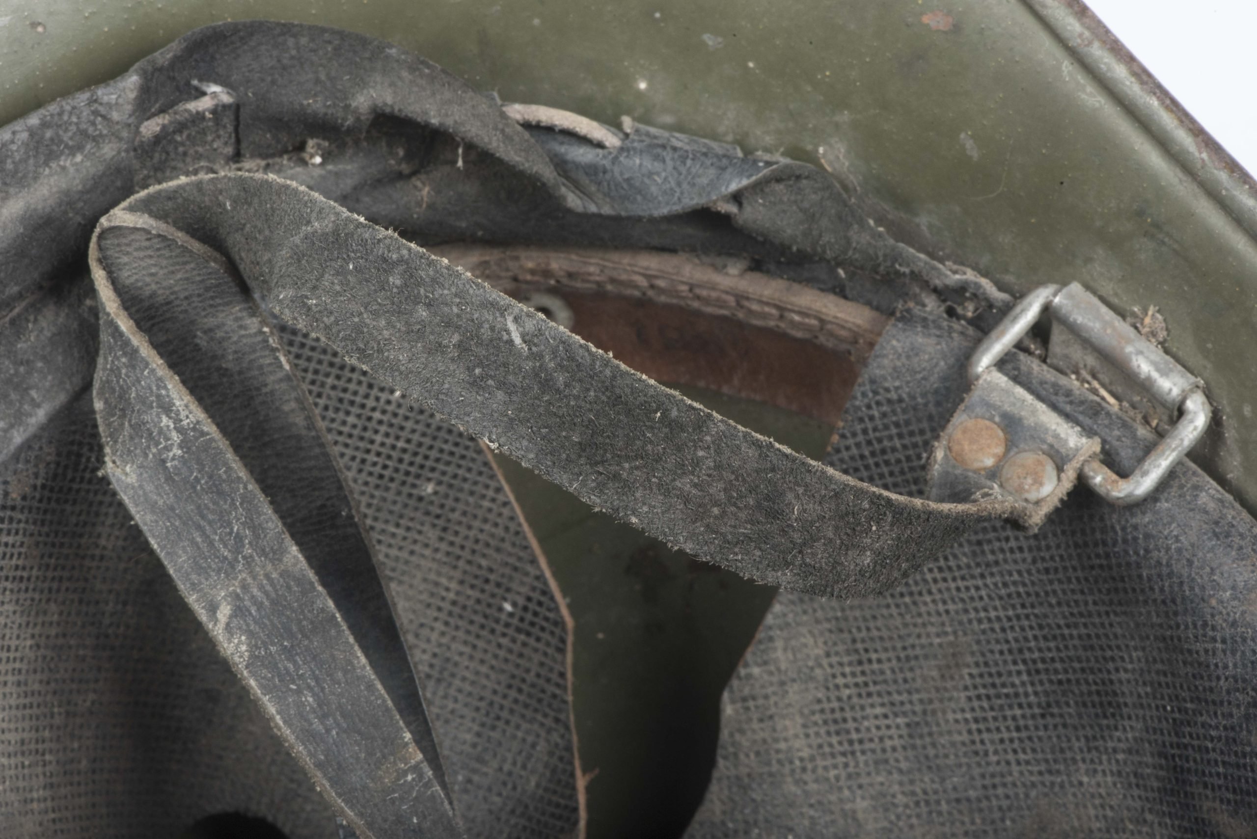 Named Dutch M27 helmet marked CM1939 — image 10