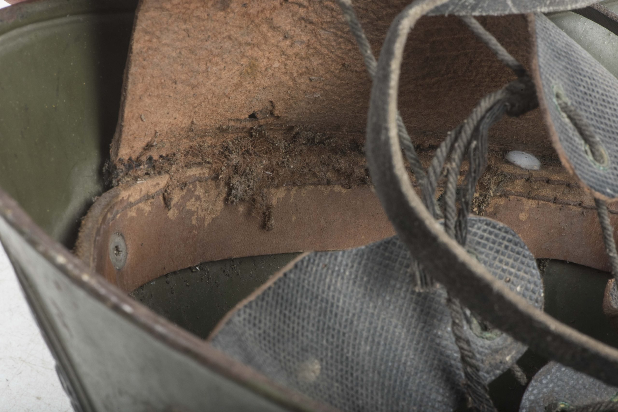Named Dutch M27 helmet marked CM1939 — image 14