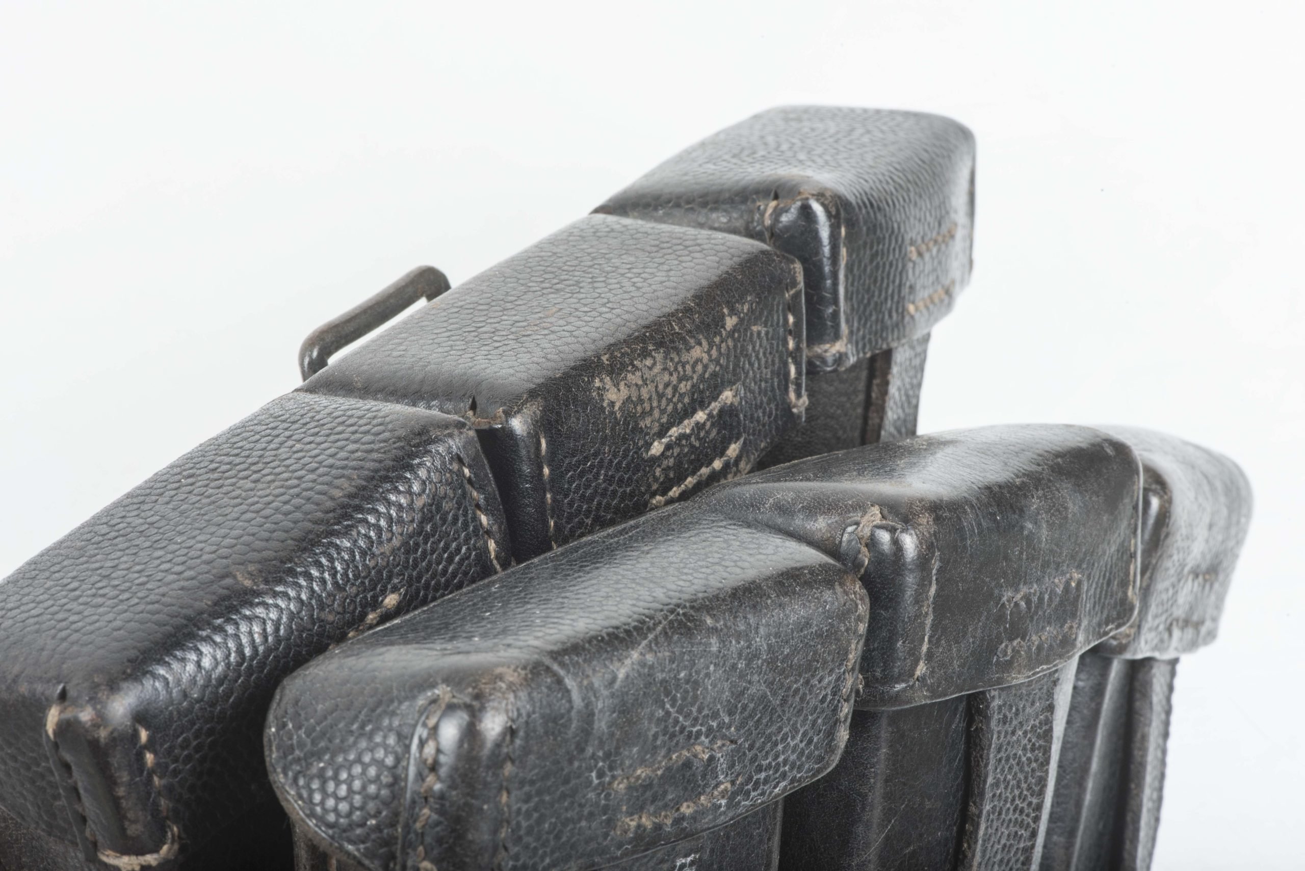Rare matching Kriegsmarine K98 ammunition pouches marked Gebr. Hast, Dresden 1939 — image 6