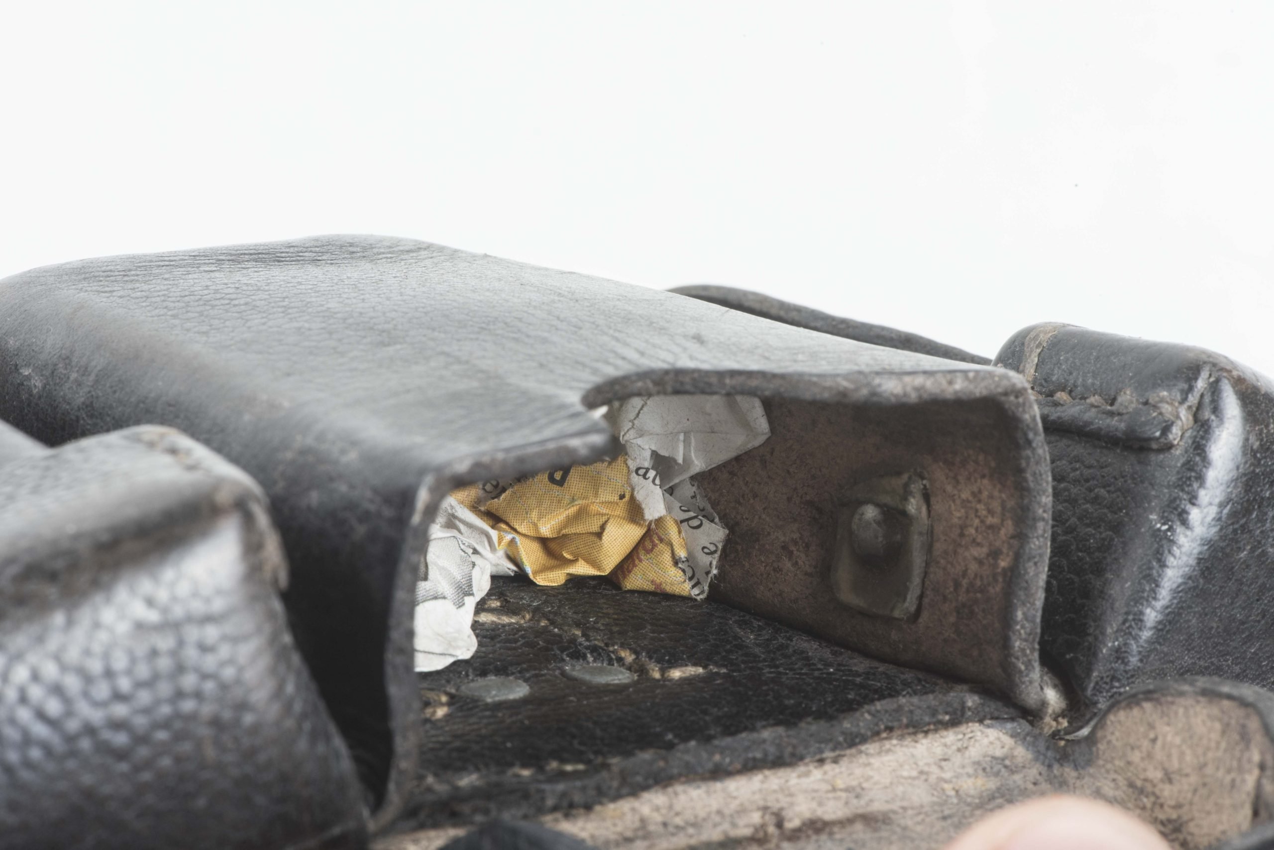 Rare matching Kriegsmarine K98 ammunition pouches marked Gebr. Hast, Dresden 1939 — image 7