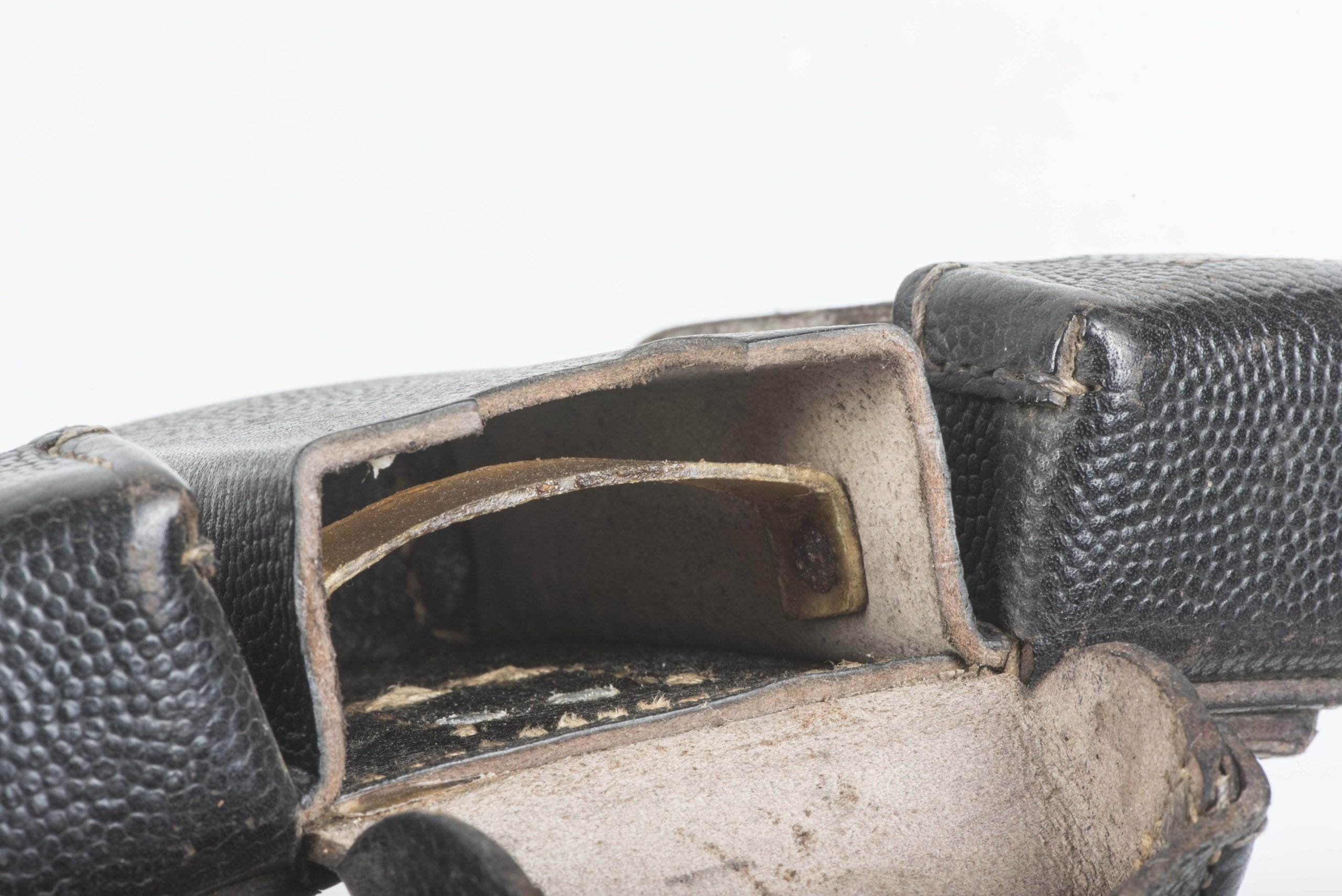 Rare matching Kriegsmarine K98 ammunition pouches marked Gebr. Hast, Dresden 1939 — image 8