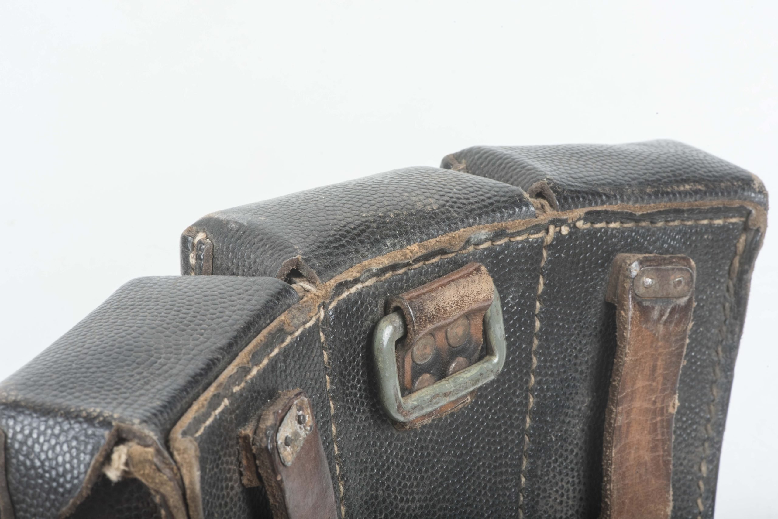 K98 ammunition pouch marked gfg 1943 — image 4