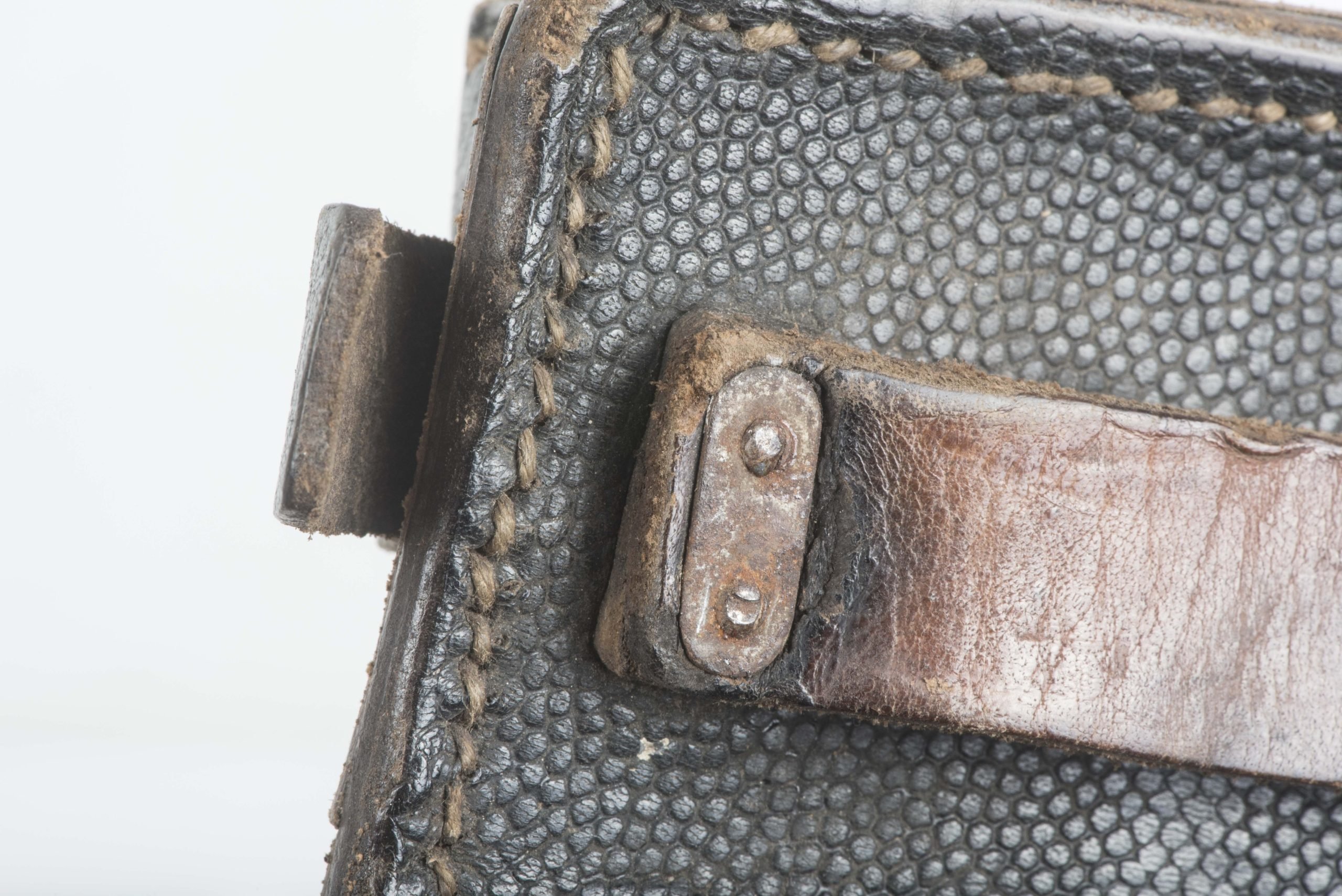 K98 ammunition pouch marked gfg 1943 — image 8