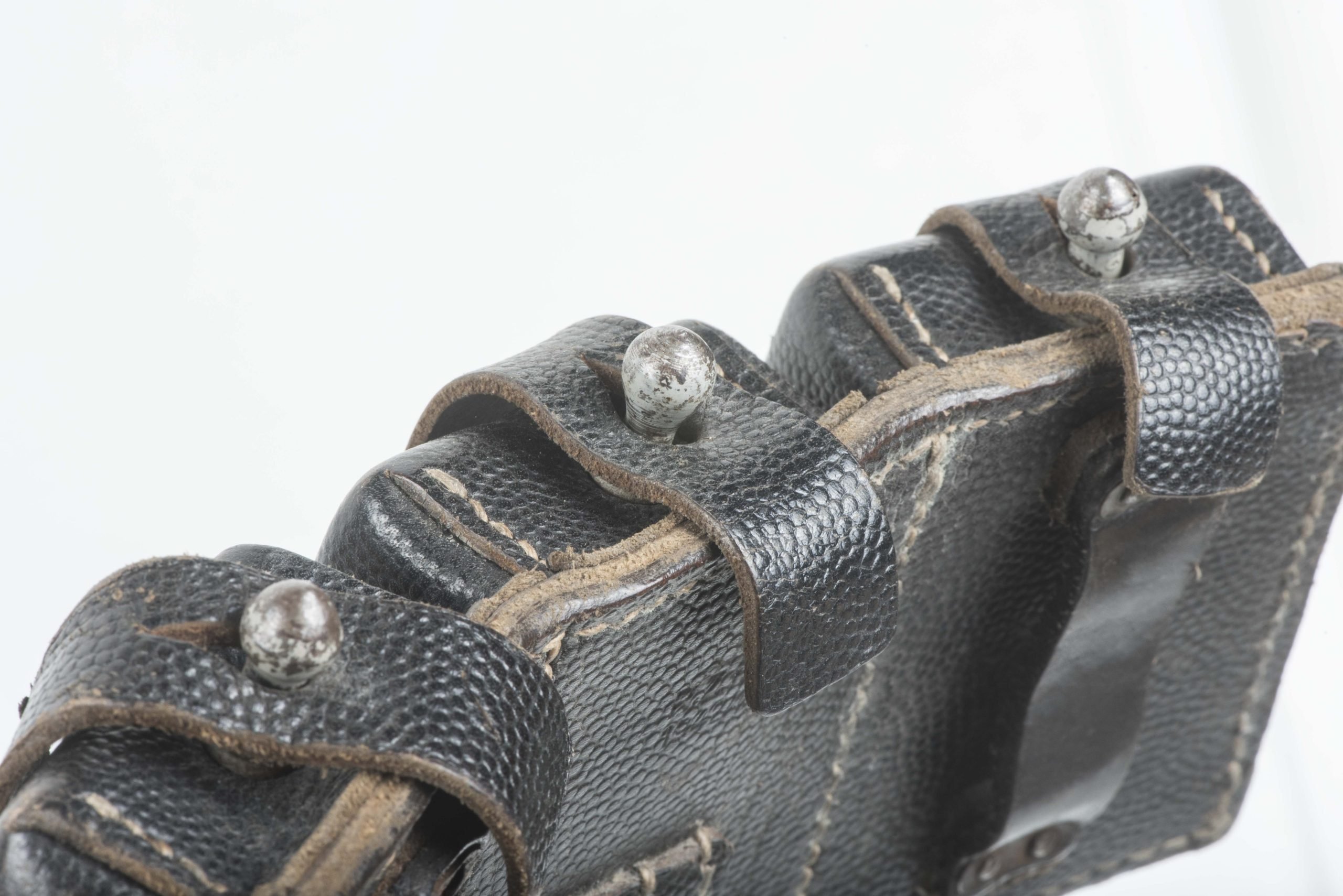 K98 ammunition pouch marked RZFH 1942 — image 4