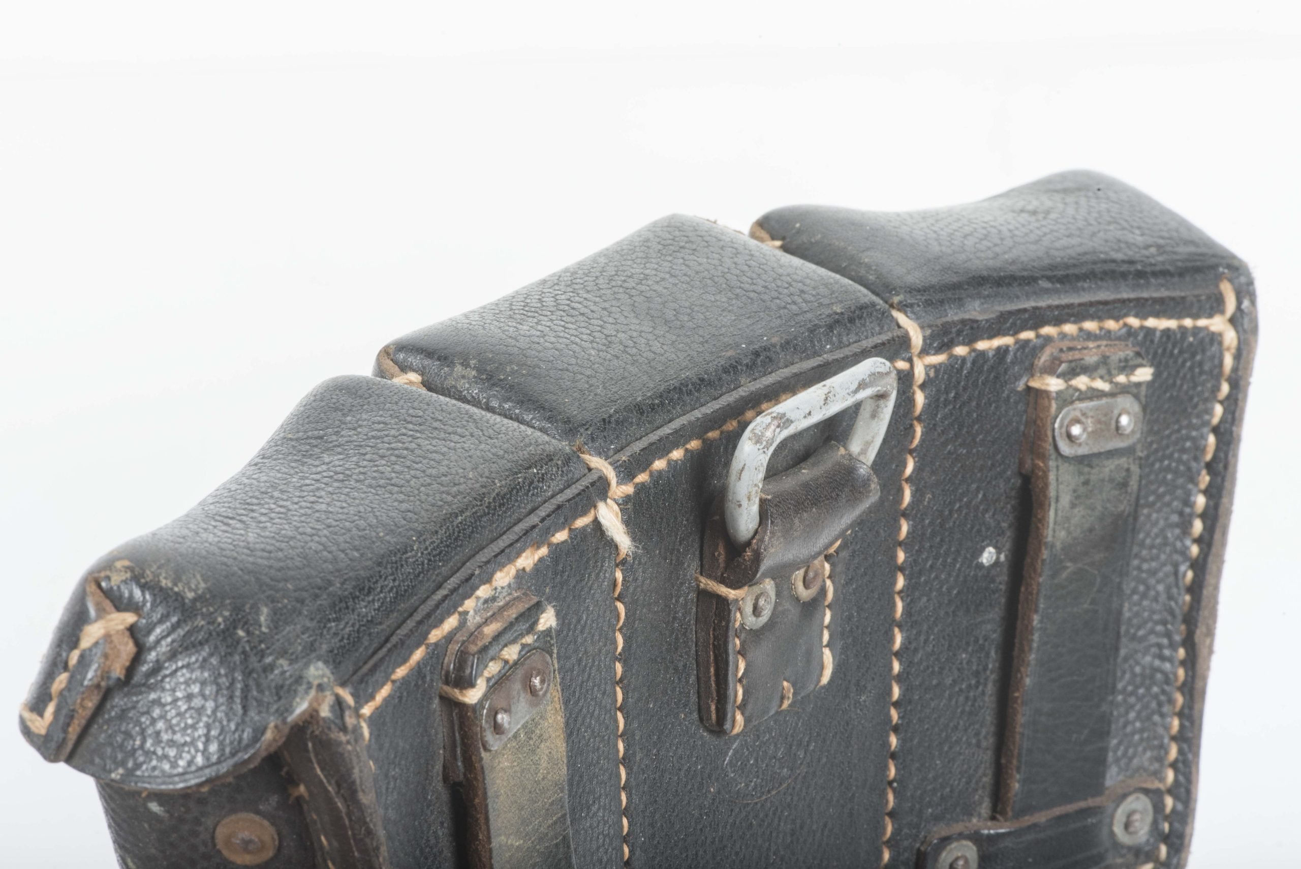 K98 ammunition pouch marked Albin Scholle, Zeitz 1942 — image 6