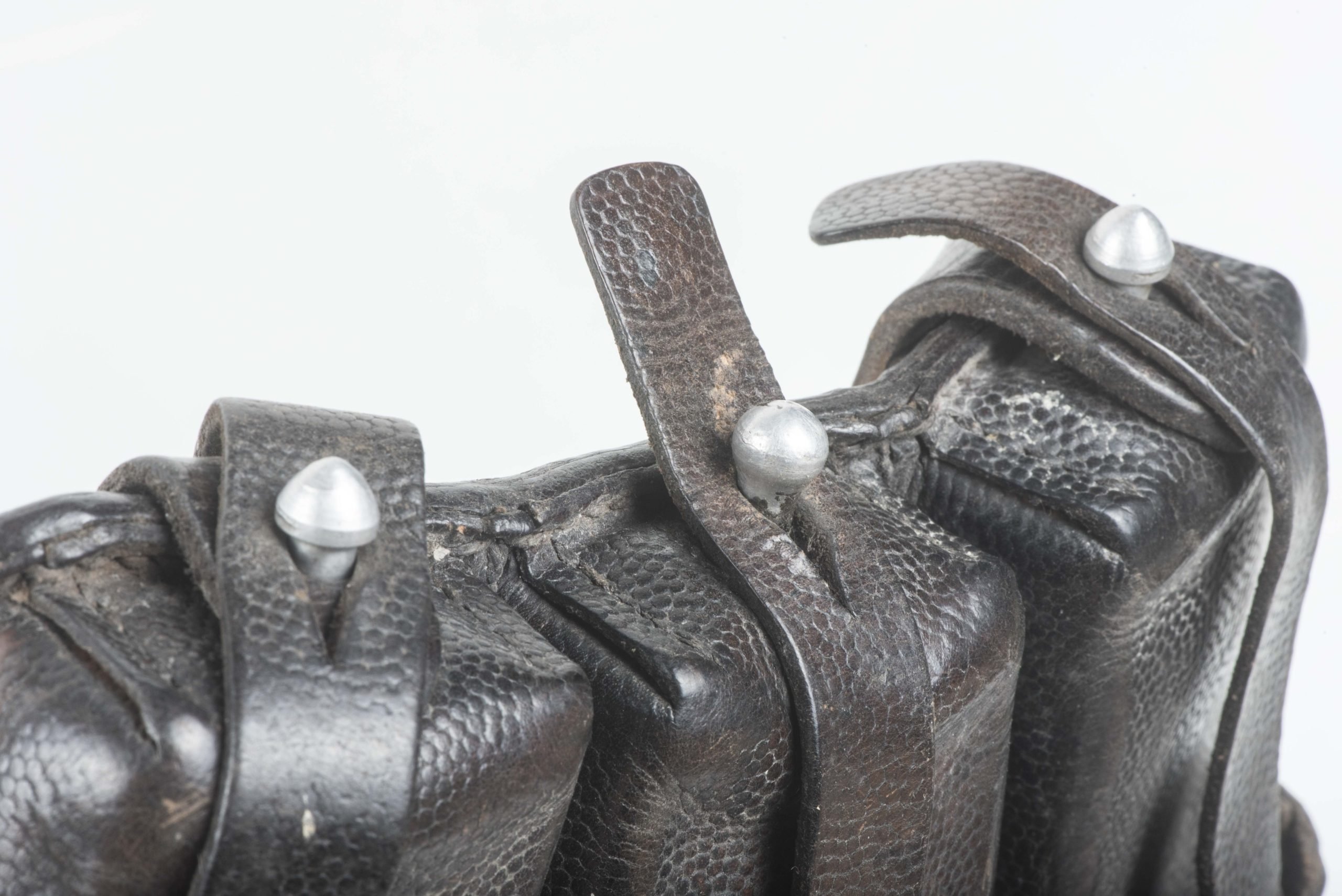 Kriegsmarine issue K98 ammunition pouch marked G. Genschow, Berlin 1940 — image 6