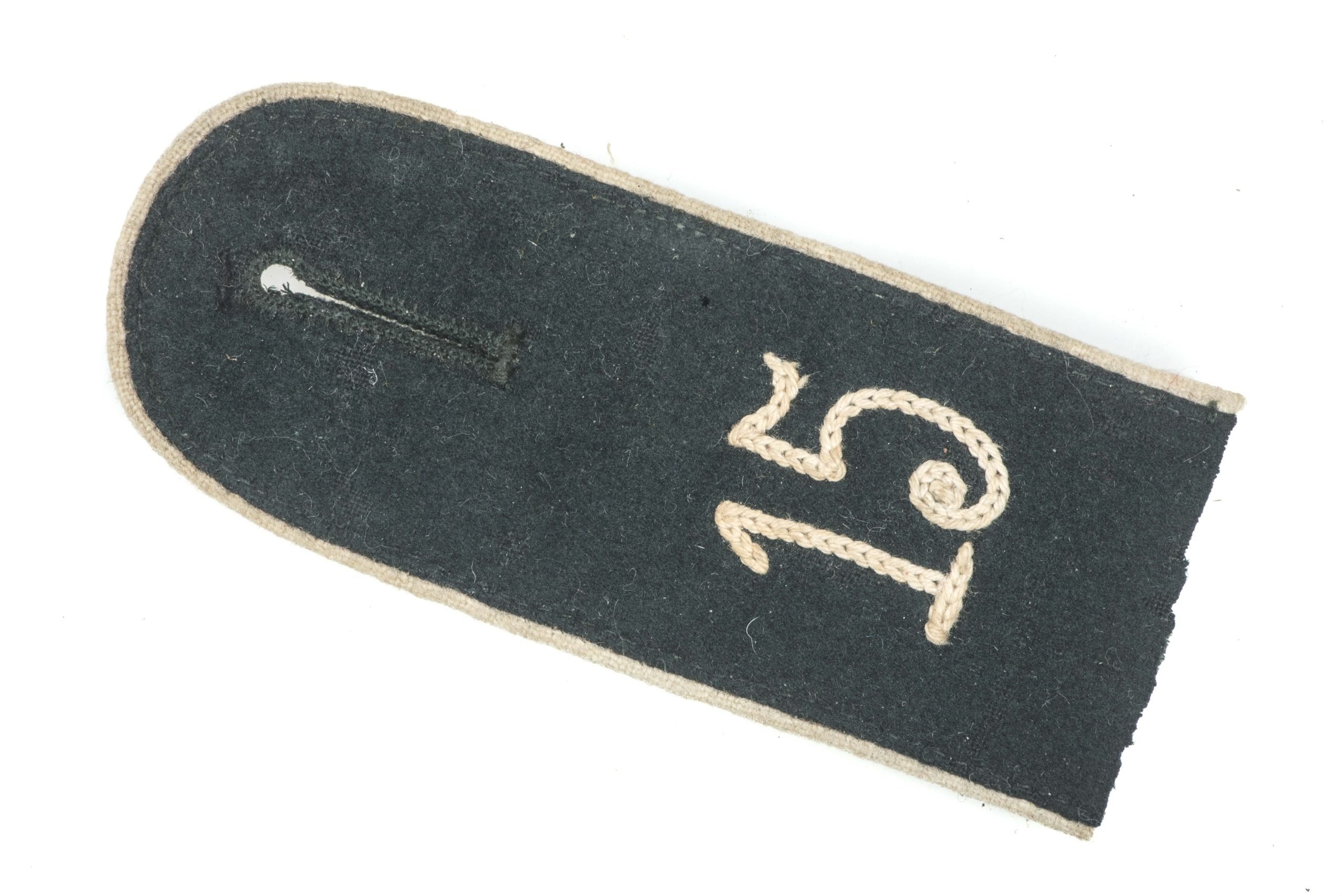 Single Heer shoulderstrap for a EM in Infanterie-Regiment 15