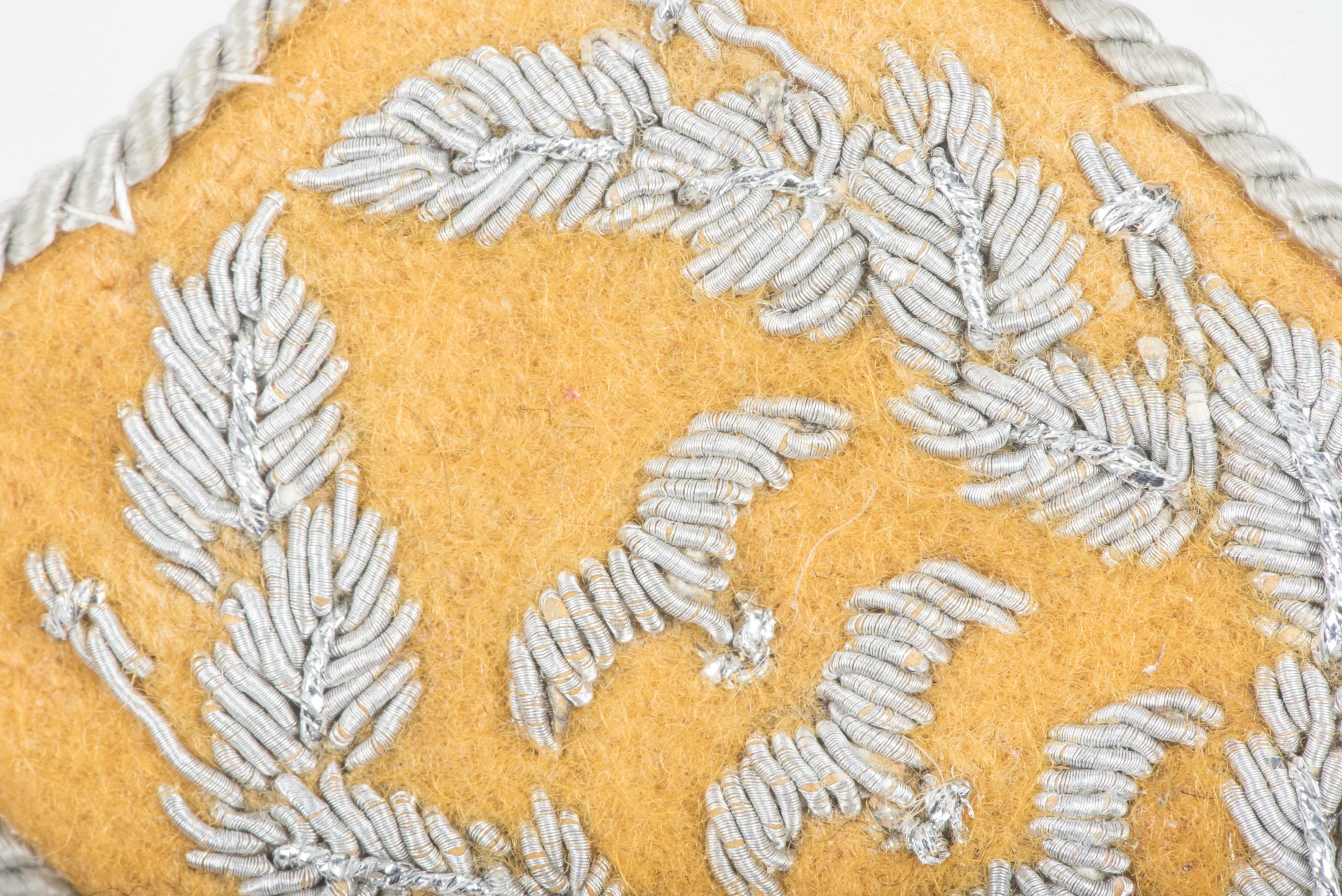 Single Luftwaffe Flieger or Fallschirmjäger bullion collar tab — image 3