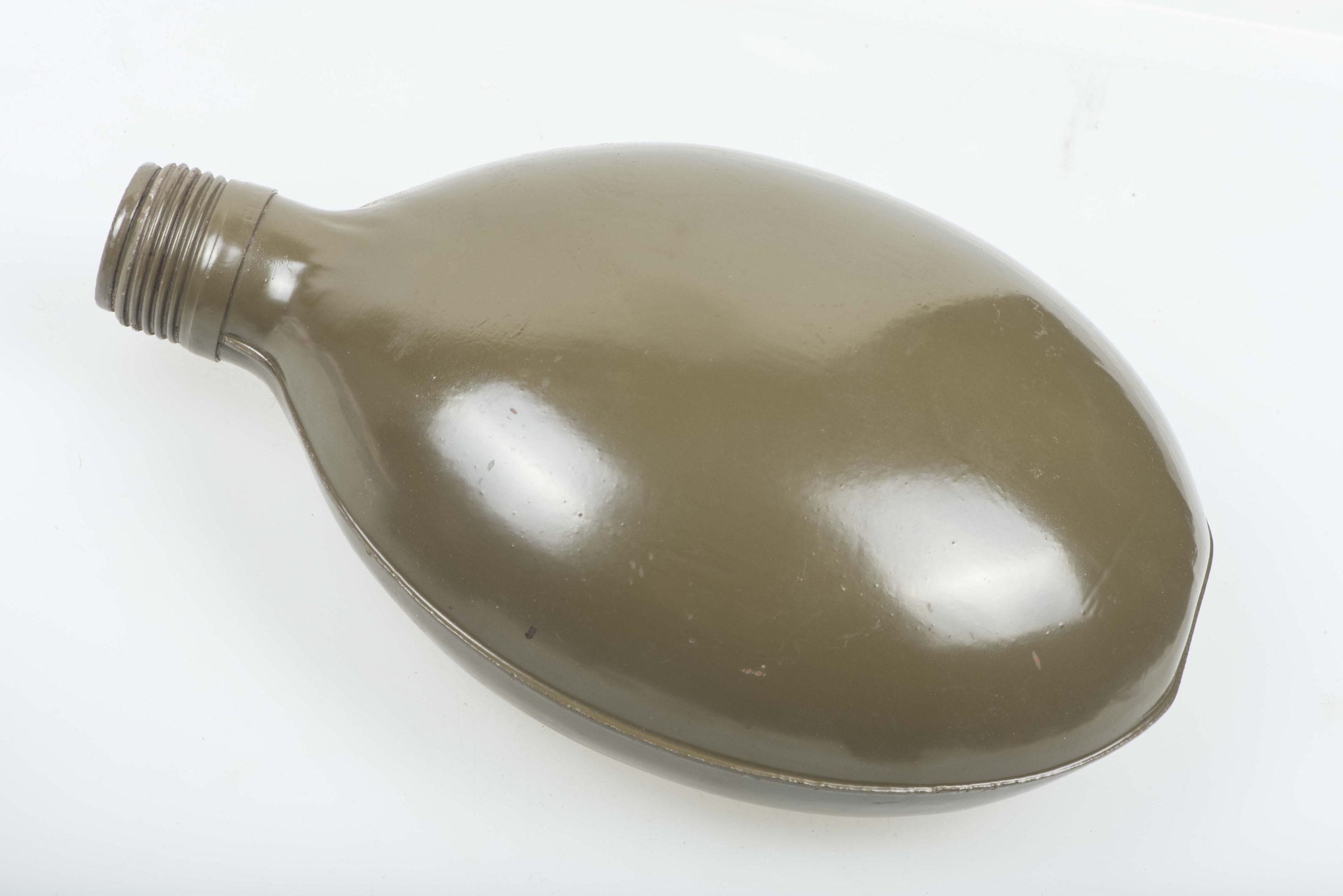 M42 canteen marked CFL 44 — image 12