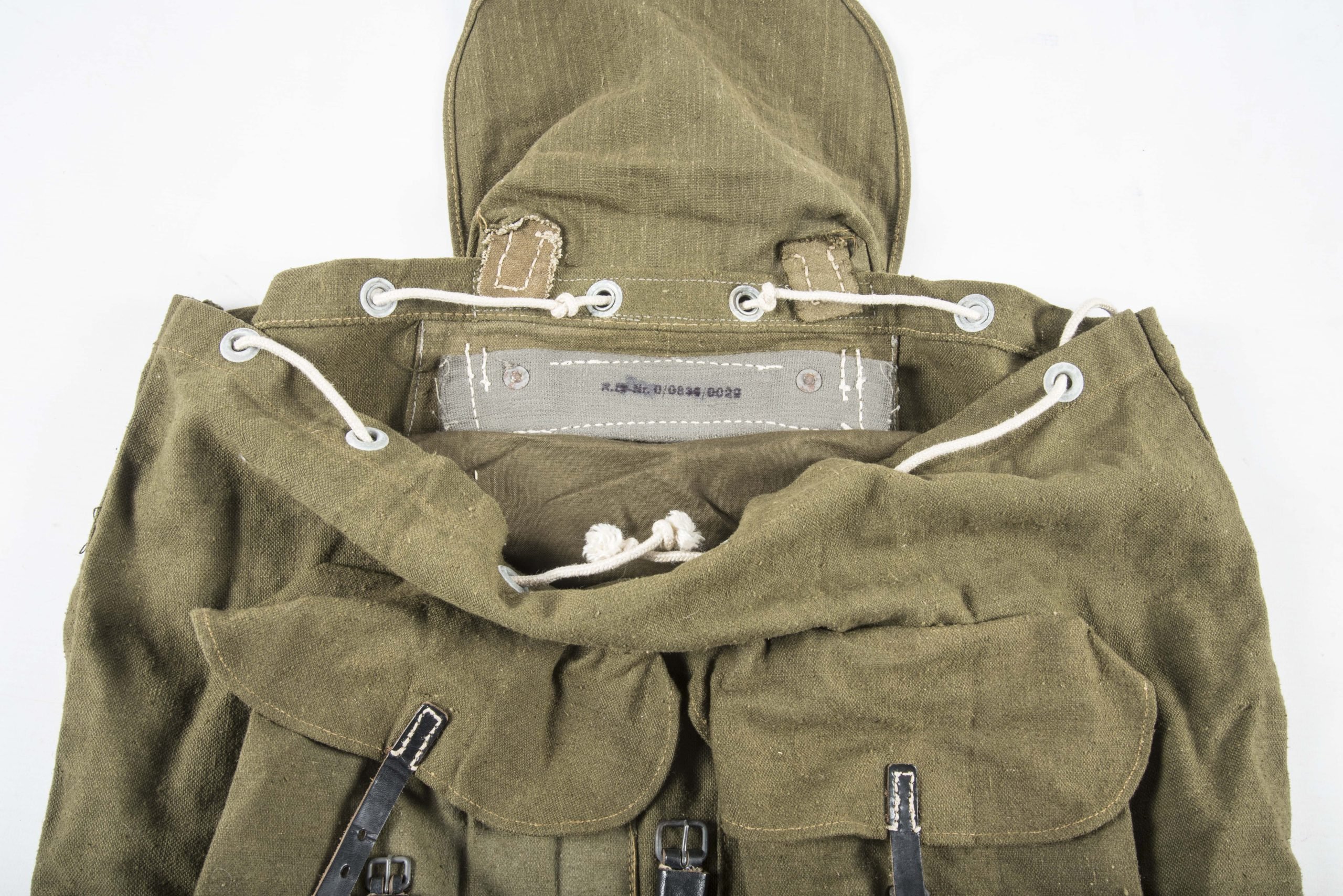 Unissued Heer M44 rucksack marked R.B.-Nr. 0/0834/0029 — image 4