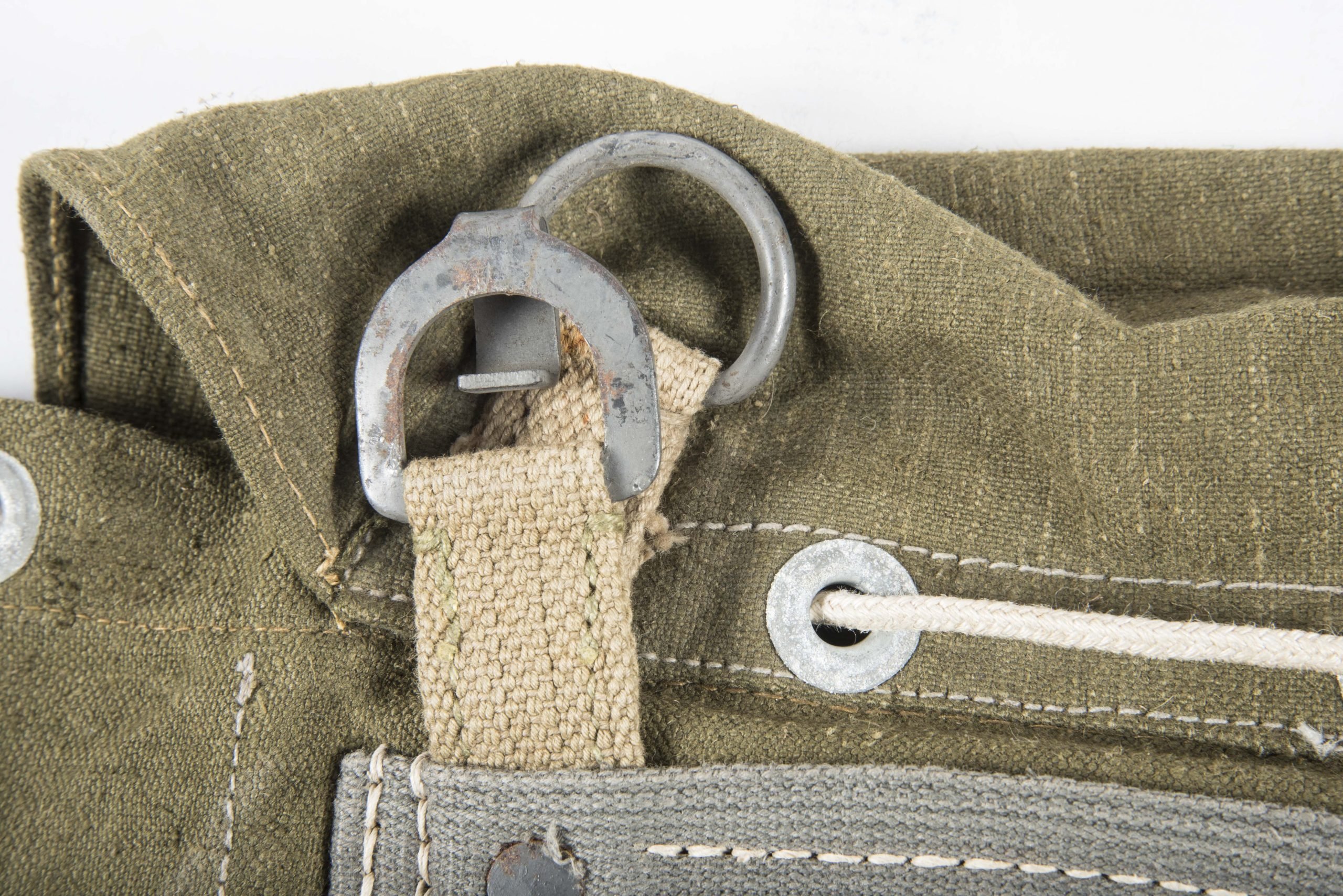 Unissued Heer M44 rucksack marked R.B.-Nr. 0/0834/0029 — image 6