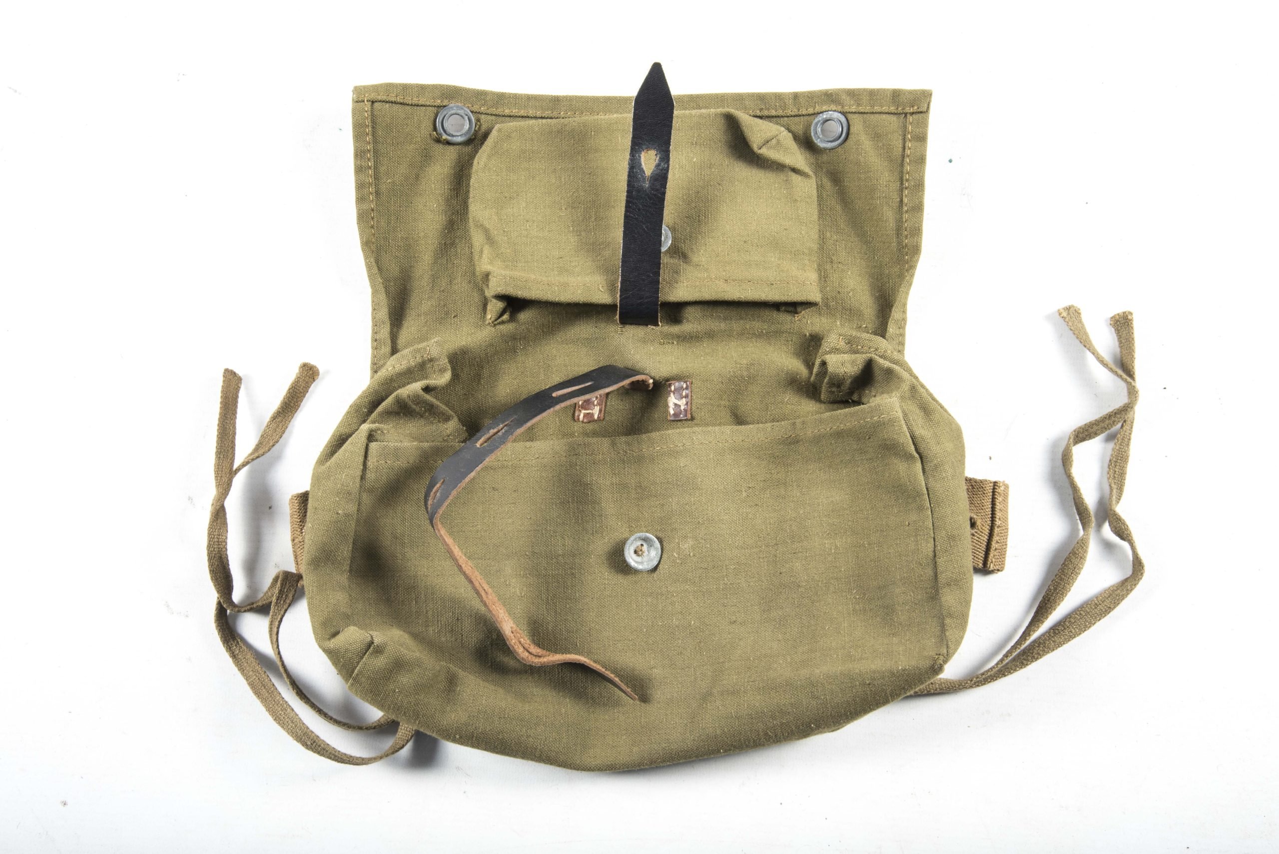 Unissued A-frame pouch marked Sachs & Deisselberg Hamburg 1942 — image 2